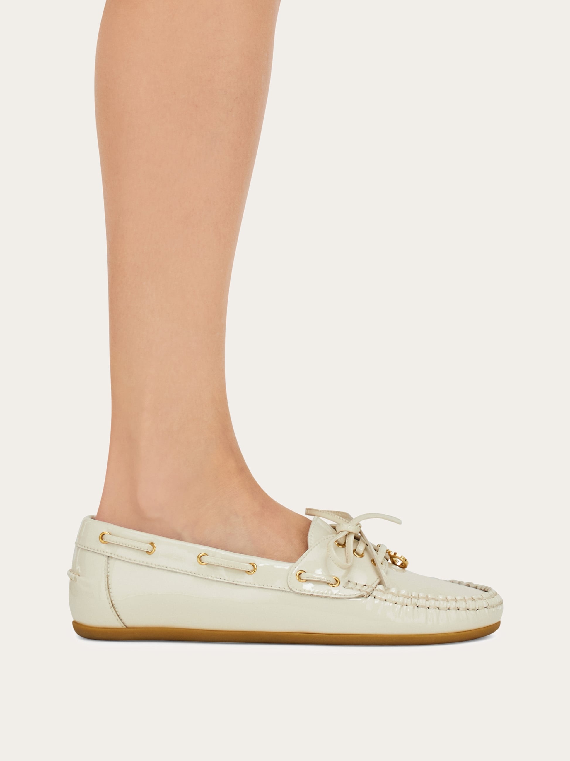 デッキシューズ - ウィメンズ | Ferragamo