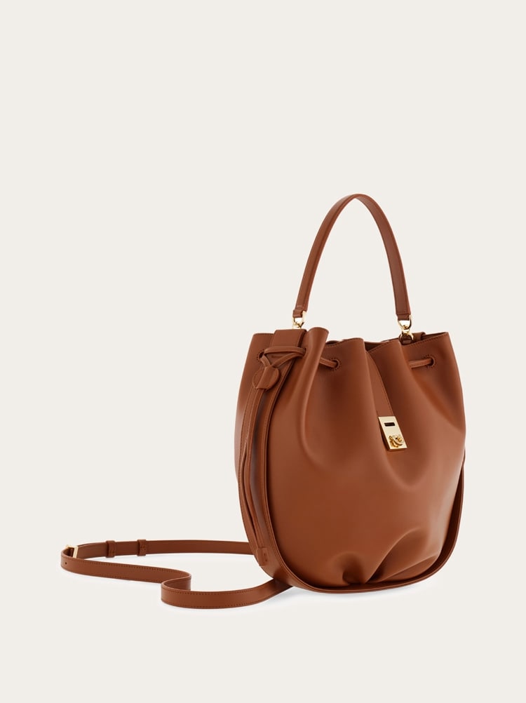 Hug bucket bag Gallery image 7