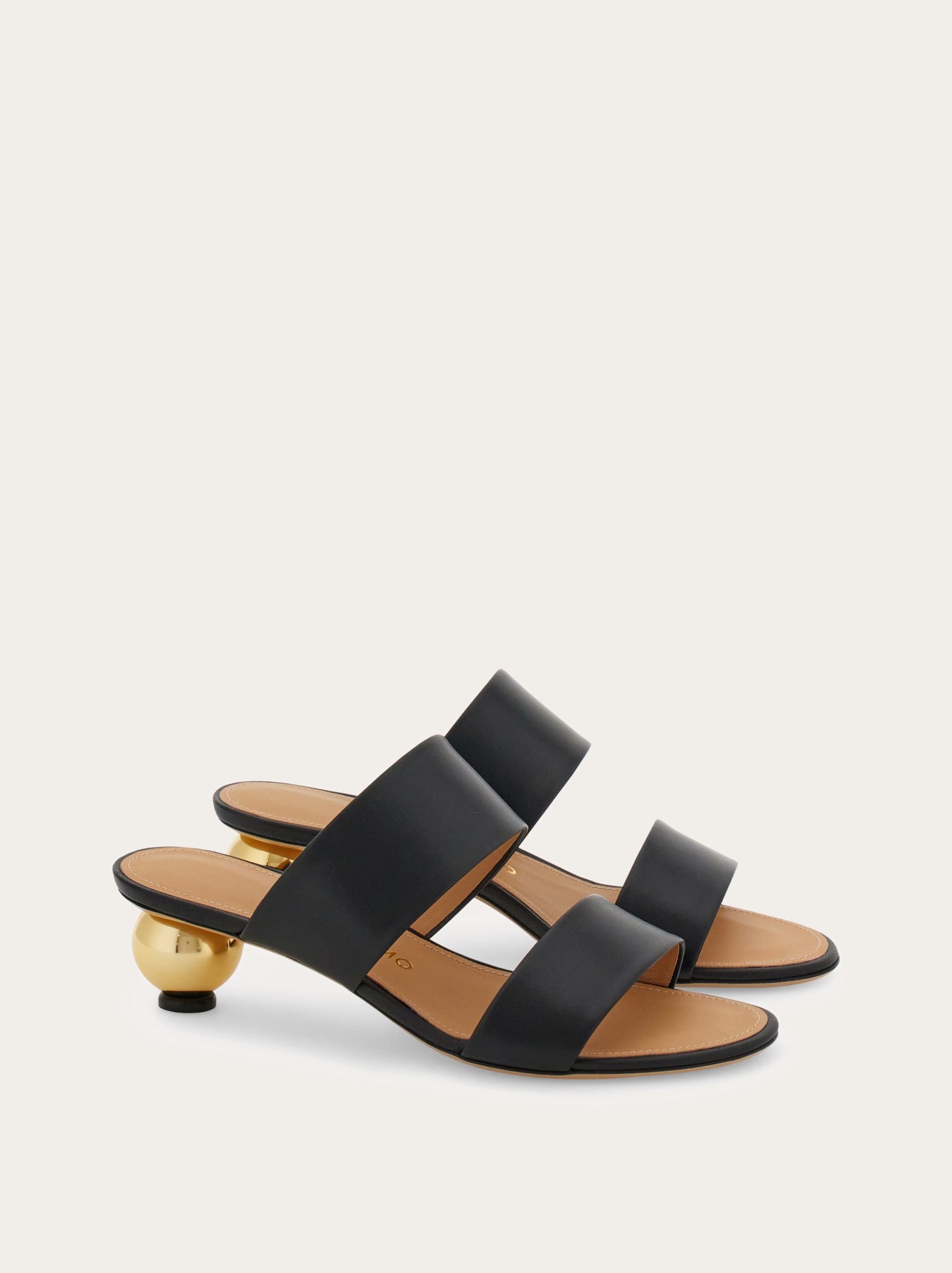 Ferragamo (8D) ミュール Ferragamo (8D) ミュール