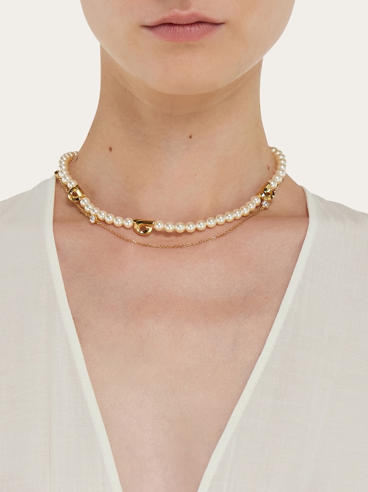 Double strand necklace with pearls Gallery image 3
