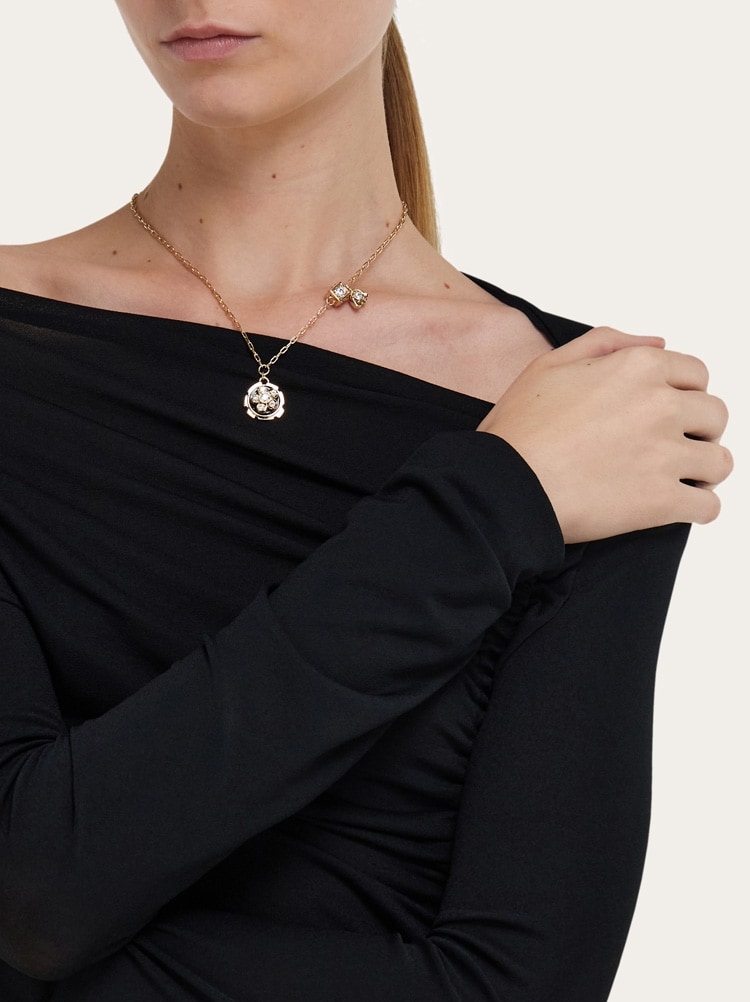 Collar con colgante de flor Gallery image 3