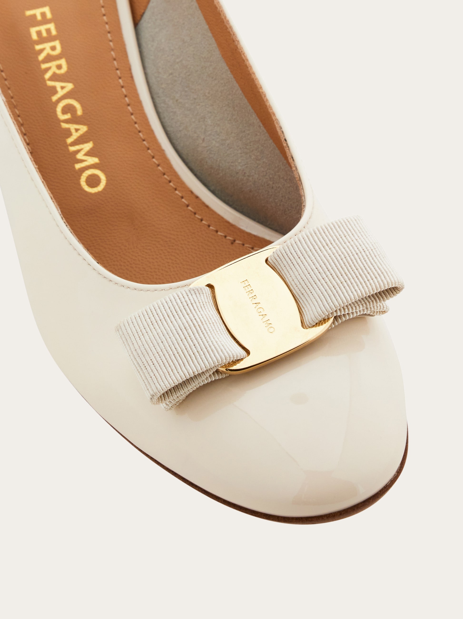 【あおむし】Salvatore Ferragamo☆パンプス 39 FERRAGAMO Zelma 40MM Leather Pumps | Saks Fifth Avenue