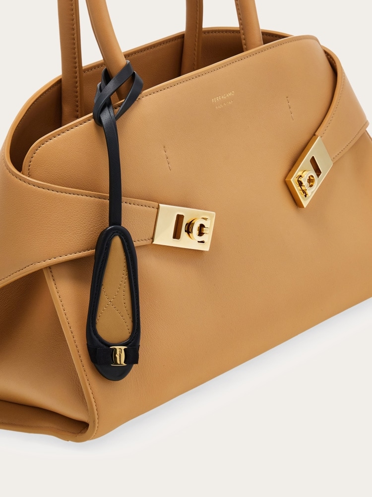 Varina charm Gallery image 1