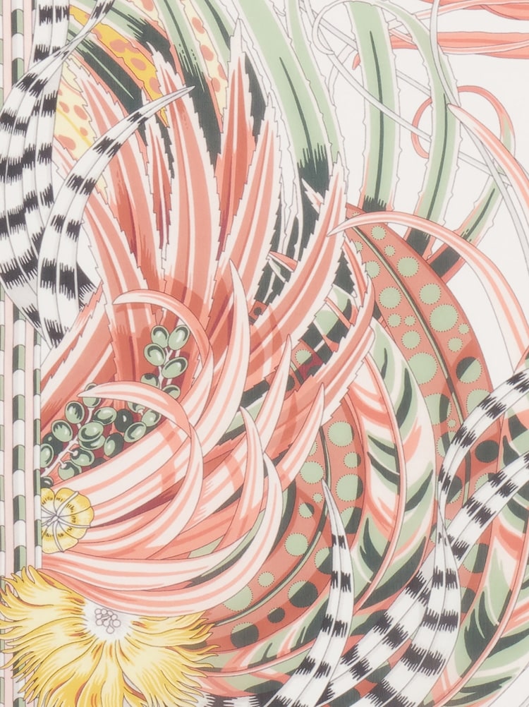 シルクストール Gallery image 2