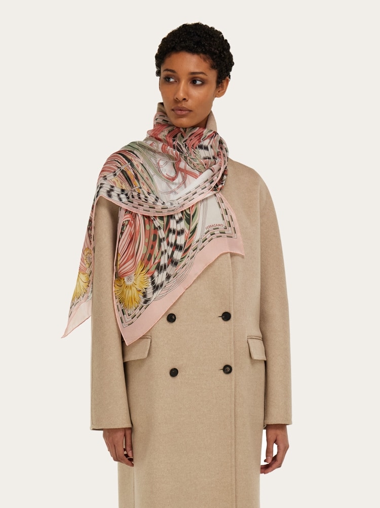 シルクストール Gallery image 3