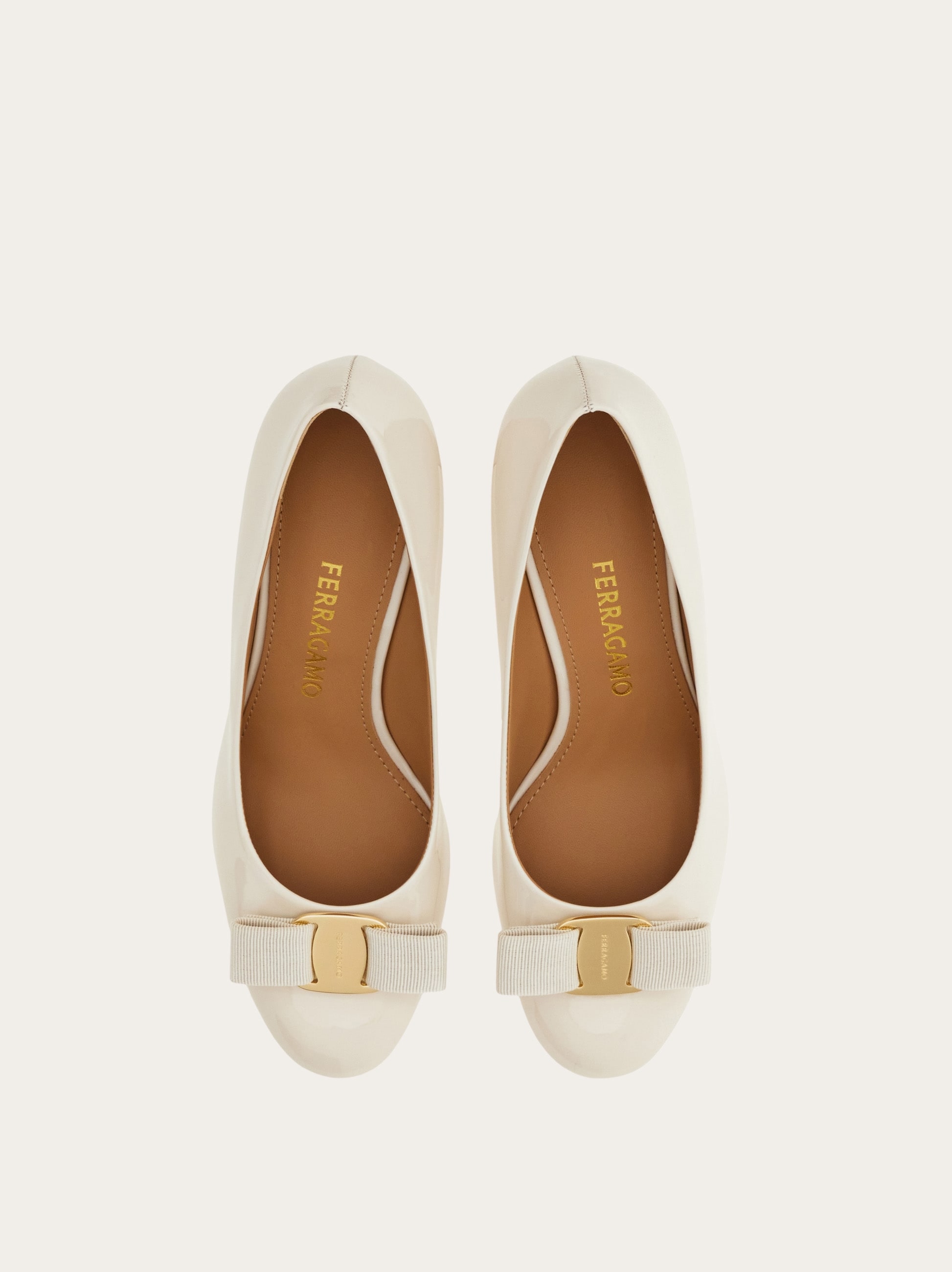 Salvatore Ferragamo BOUTIQUE ヴァラリボン パンプス ヴァラ - ウィメンズ | Ferragamo
