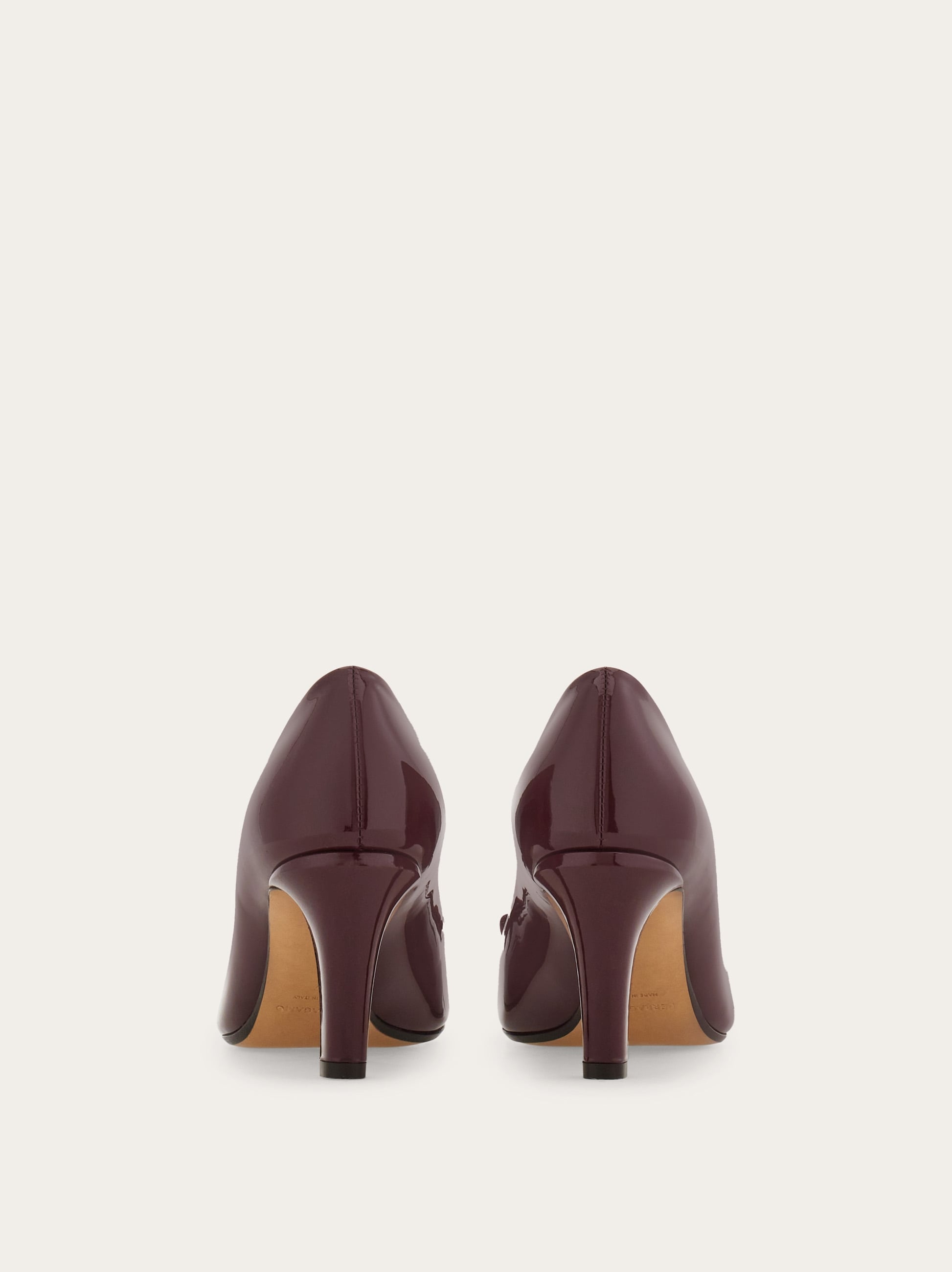 Vara bow pump - Women | Ferragamo