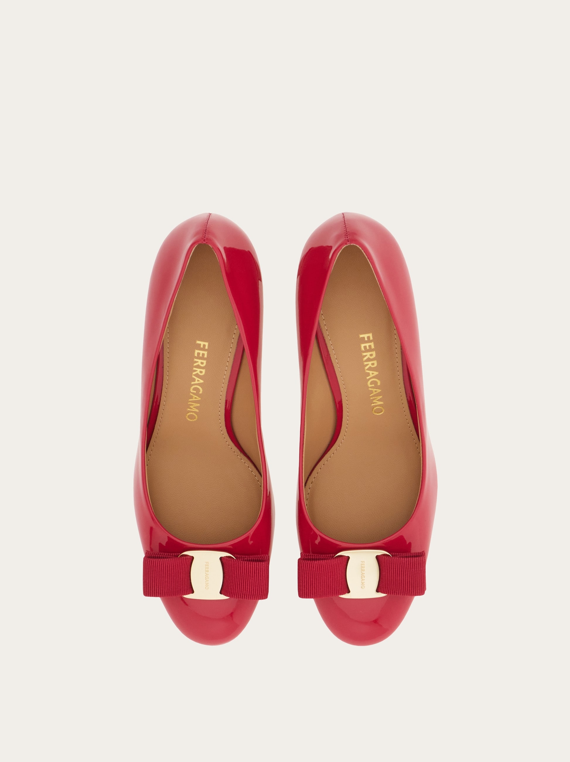 ヴァラ リボン パンプス - ウィメンズ | Ferragamo