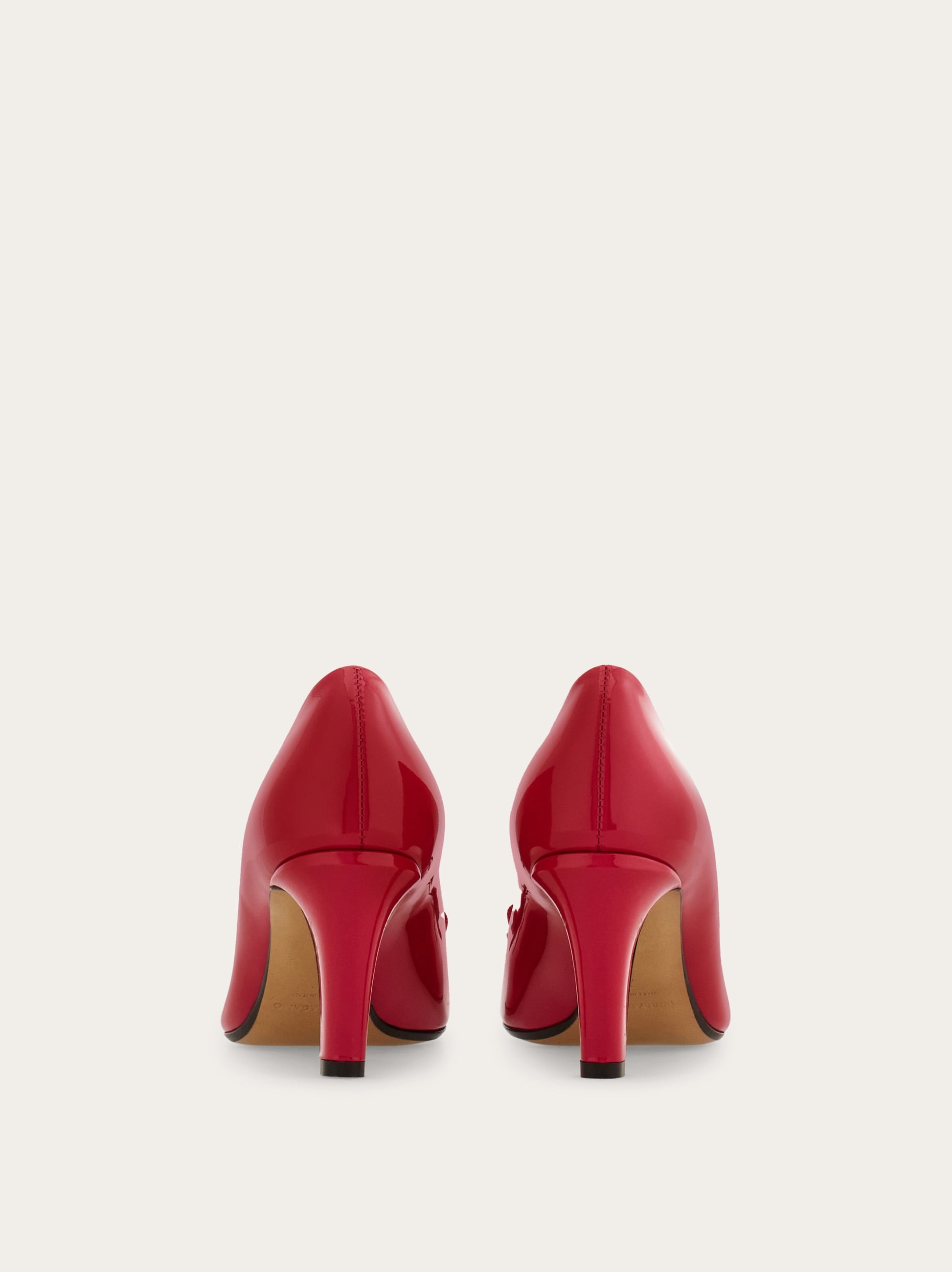 フェラガモ ヴァラ　パンプス　ヒール9㎝　赤　リボン ヴァラ リボン パンプス - ウィメンズ | Ferragamo