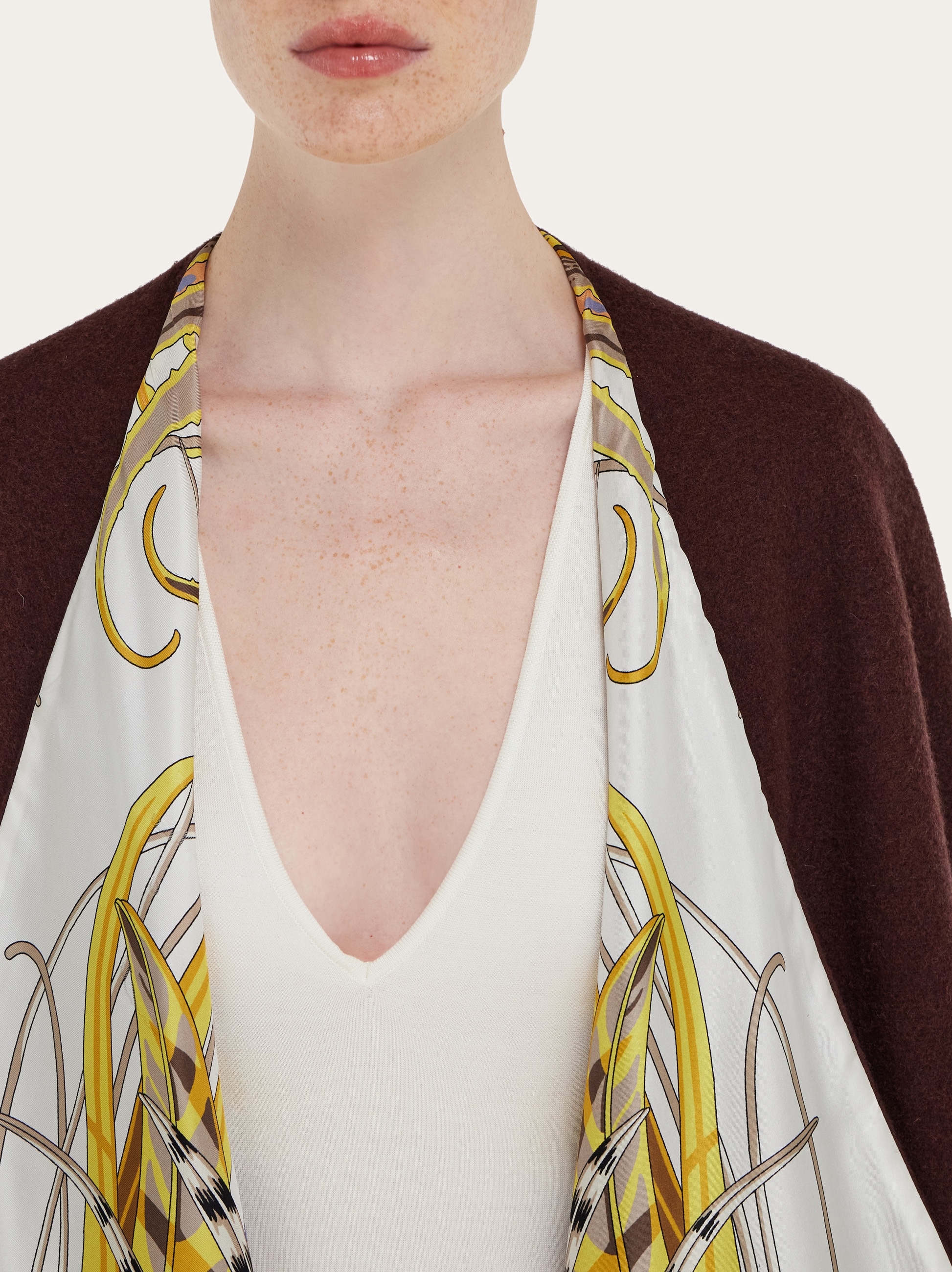 Reversible hood with Rooster print - Women | Ferragamo