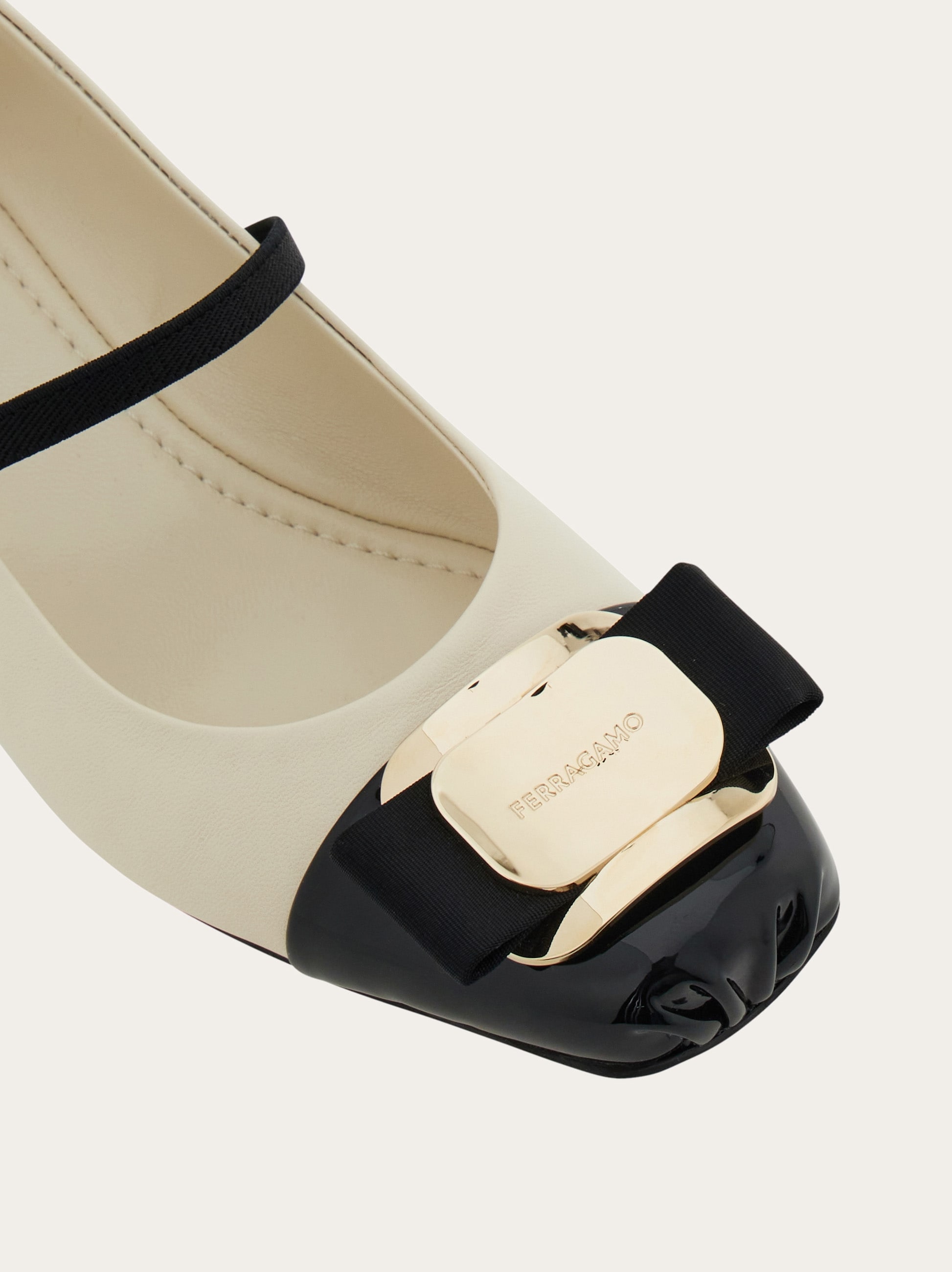 ストラップパンプス - ウィメンズ | Ferragamo