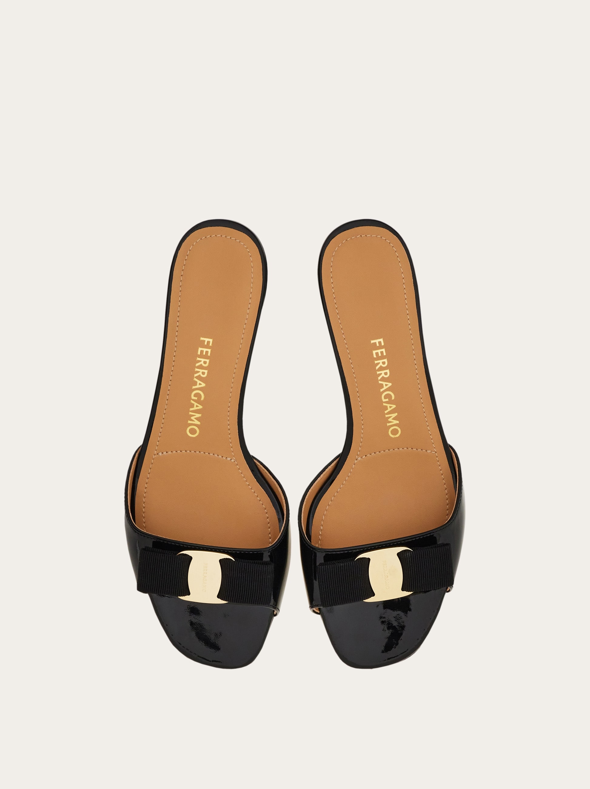 Vara bow slide - Women | Ferragamo
