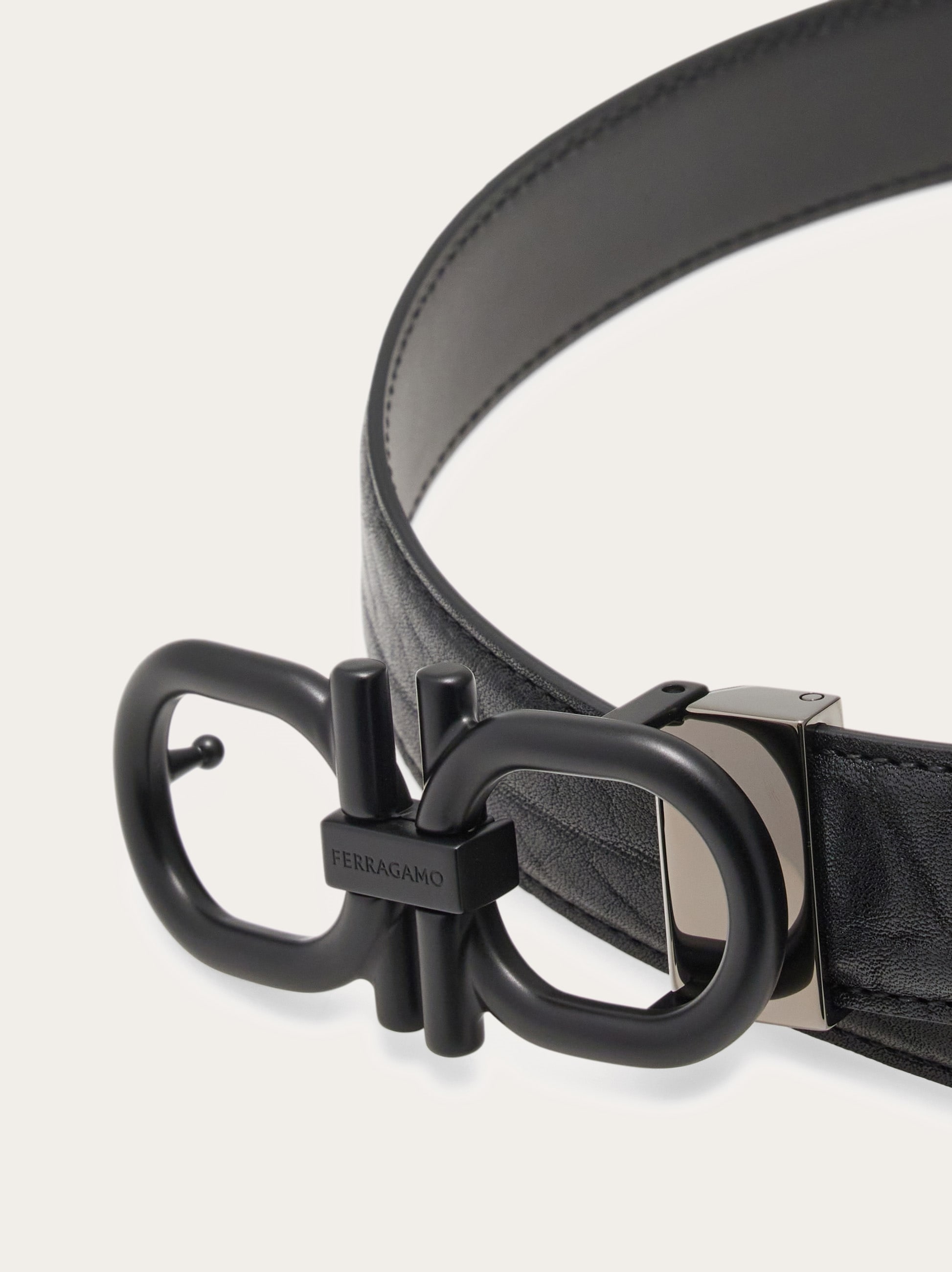 Reversible and adjustable Gancini belt - Men | Ferragamo