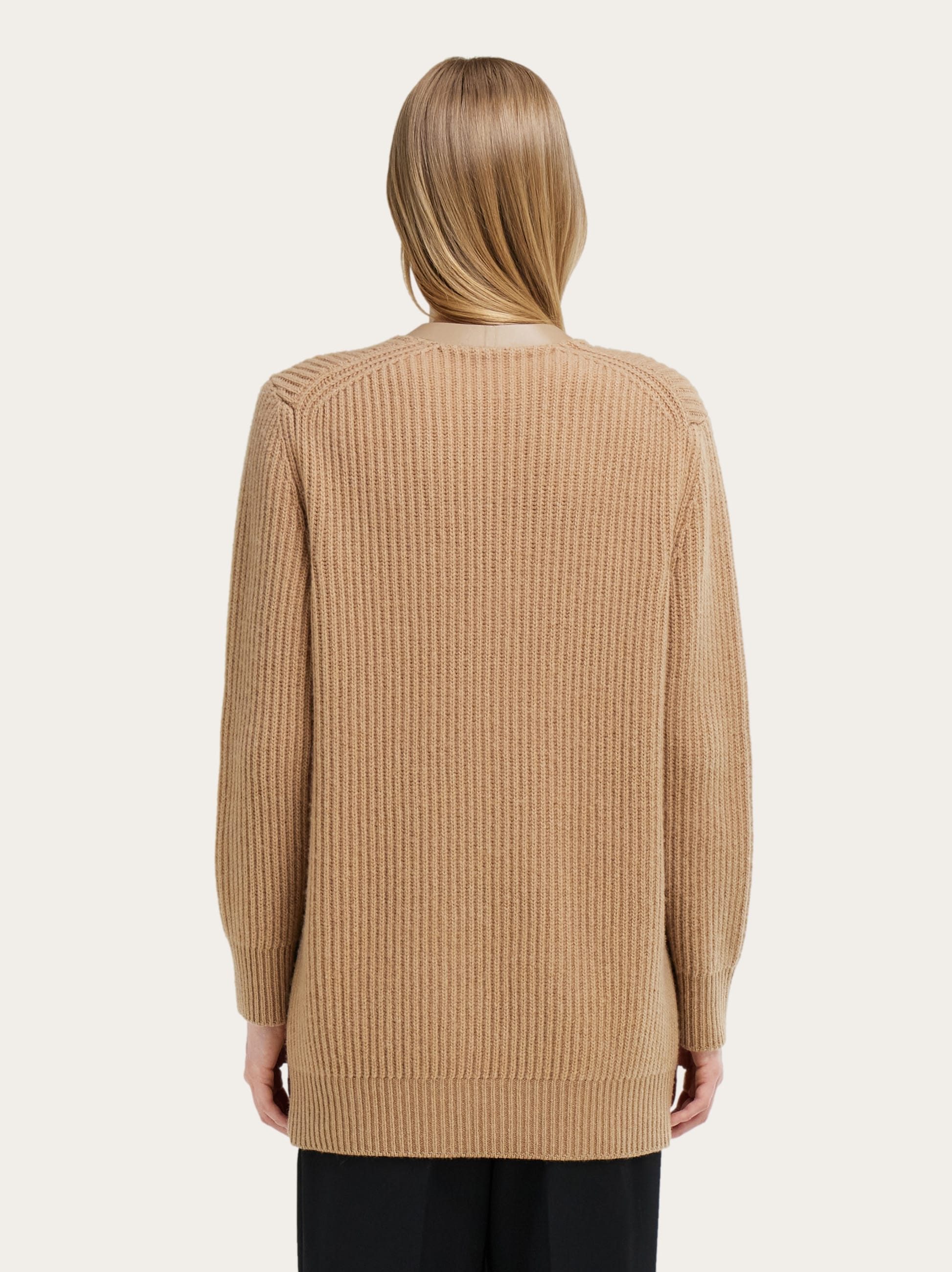 フェラガモ　ロングカーディガン Ferragamo インターシャニット ロングカーディガン | レッド | FARFETCH JP