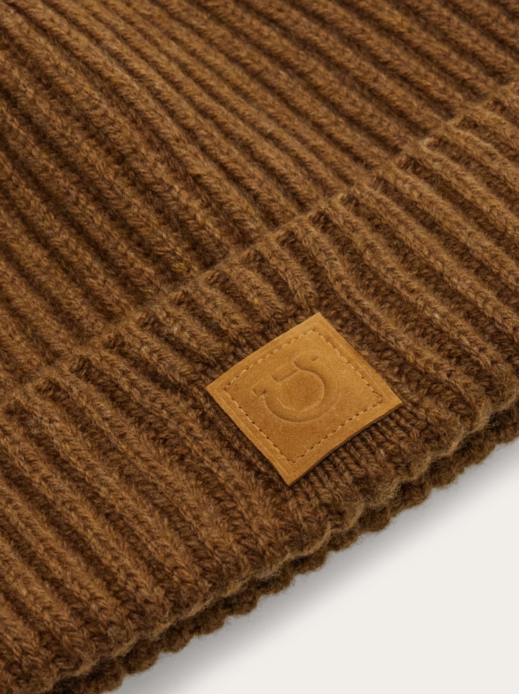 Knitted beanie Gallery image 2