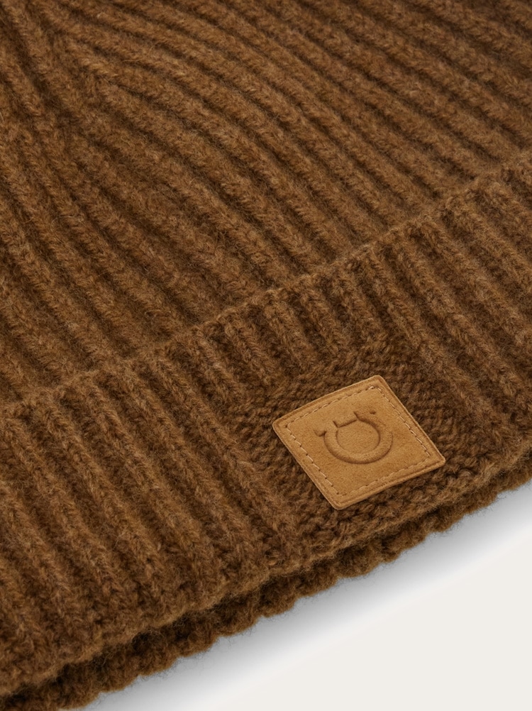 Knitted beanie Gallery image 6