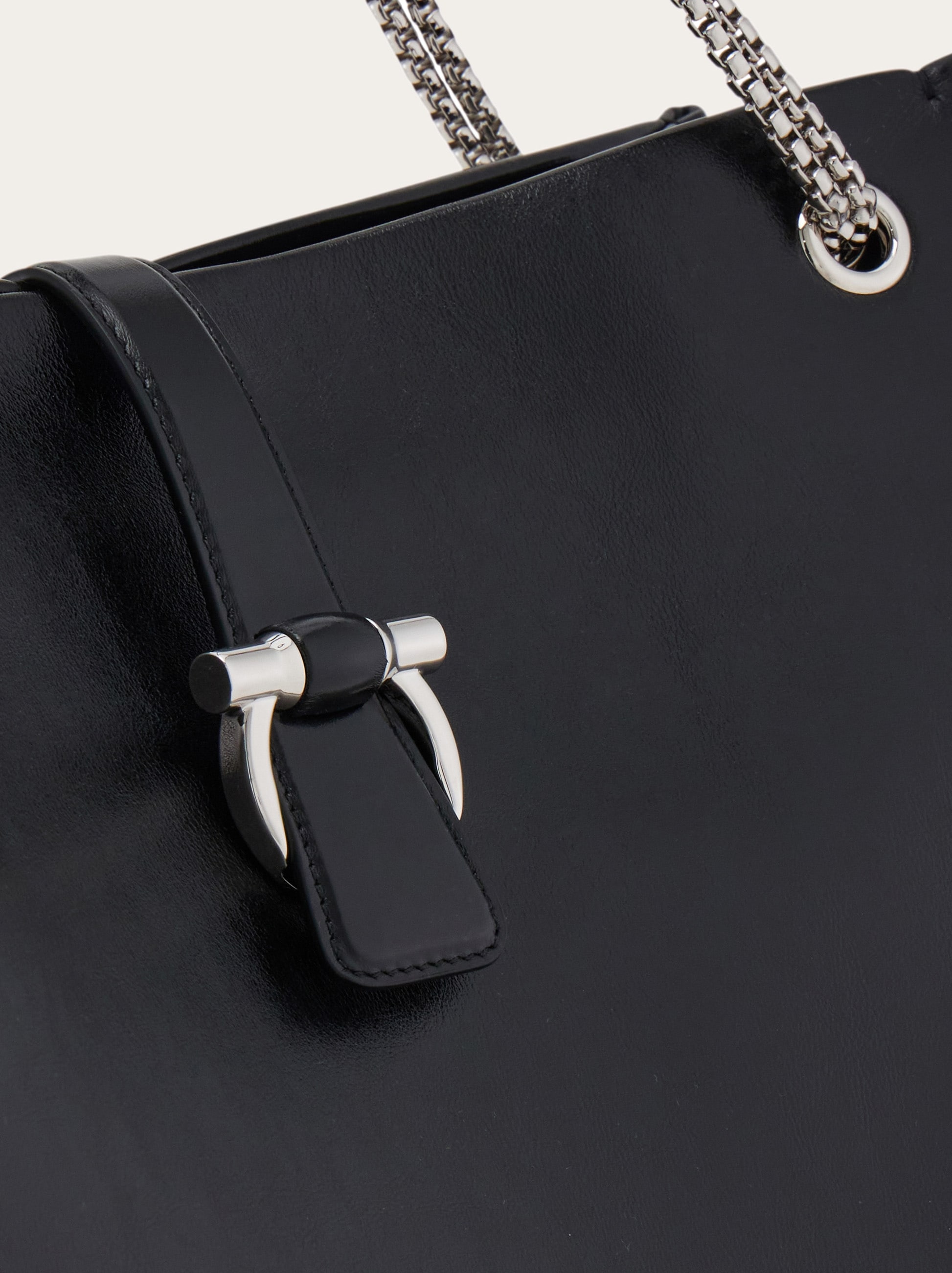 トートバッグ(L) - ウィメンズ | Ferragamo