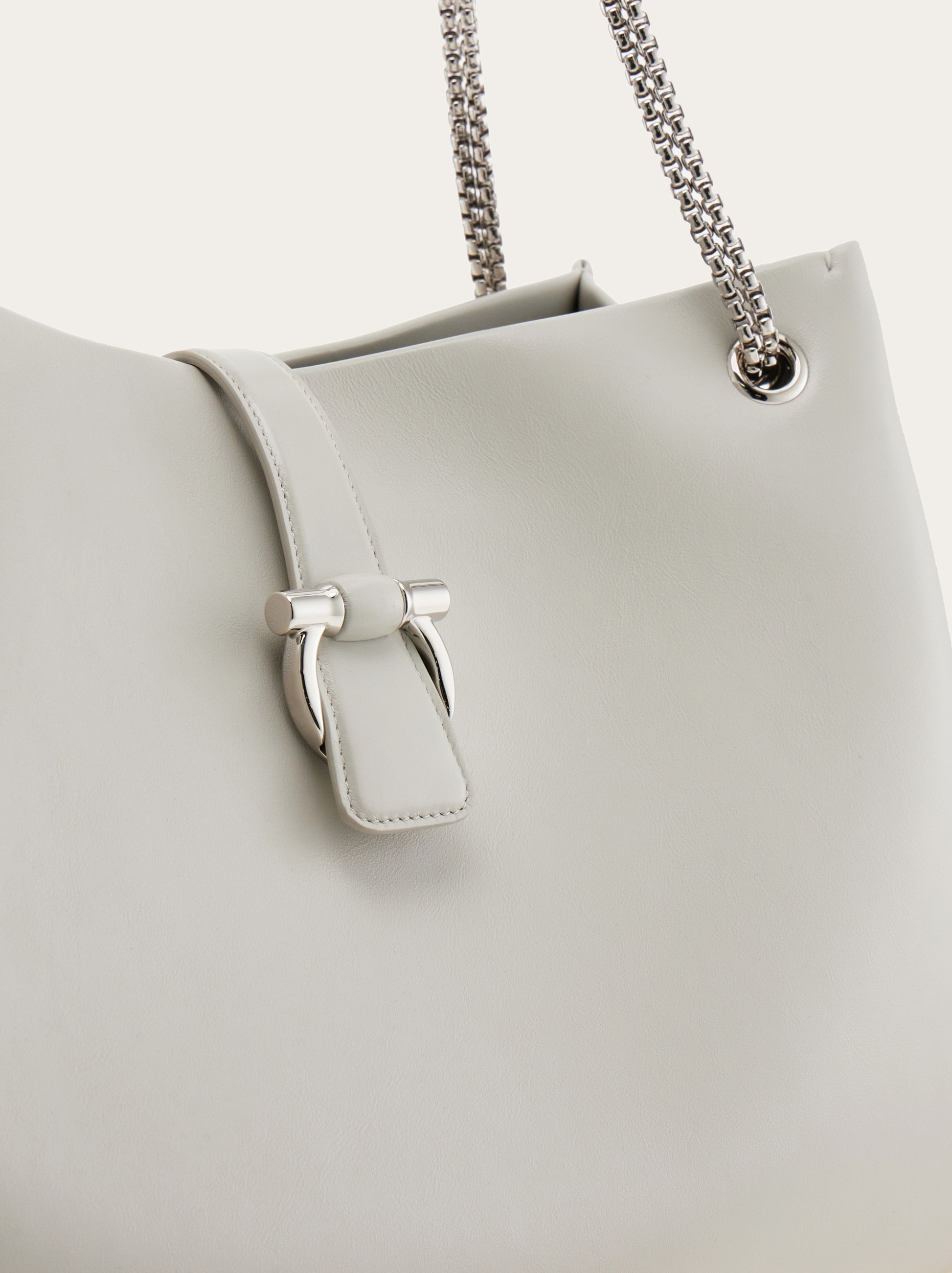 Ferragamo Mia tote bag (L) - Women | Ferragamo