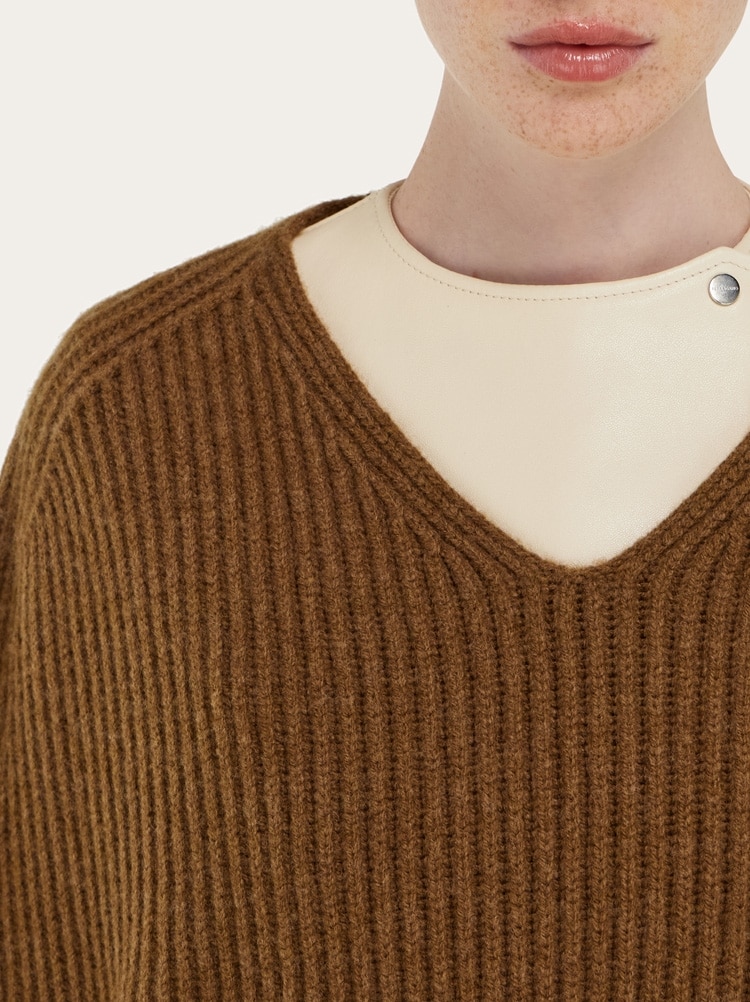 Cashmere blend cape Gallery image 2