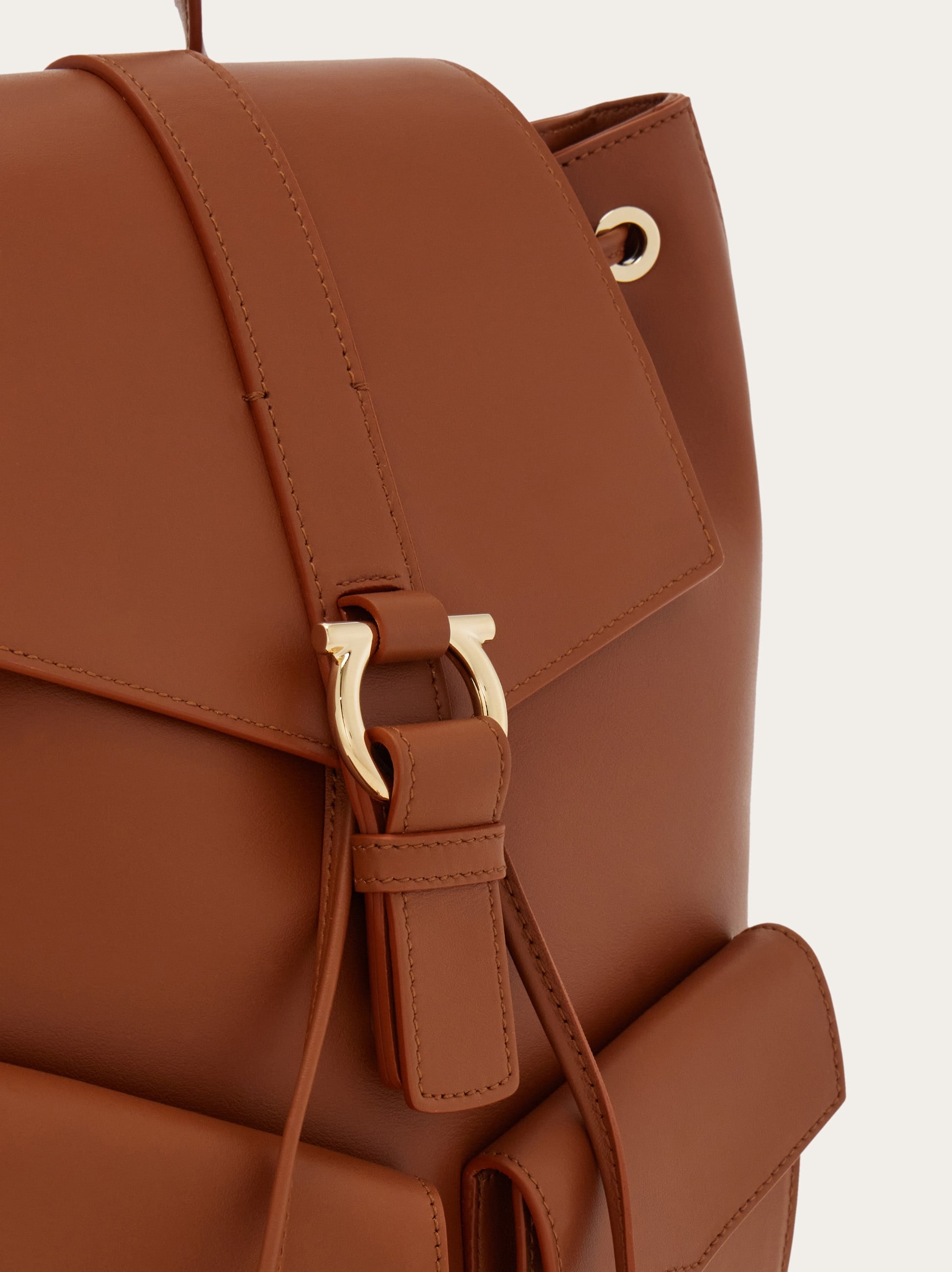 Backpack (M) - Women | Ferragamo