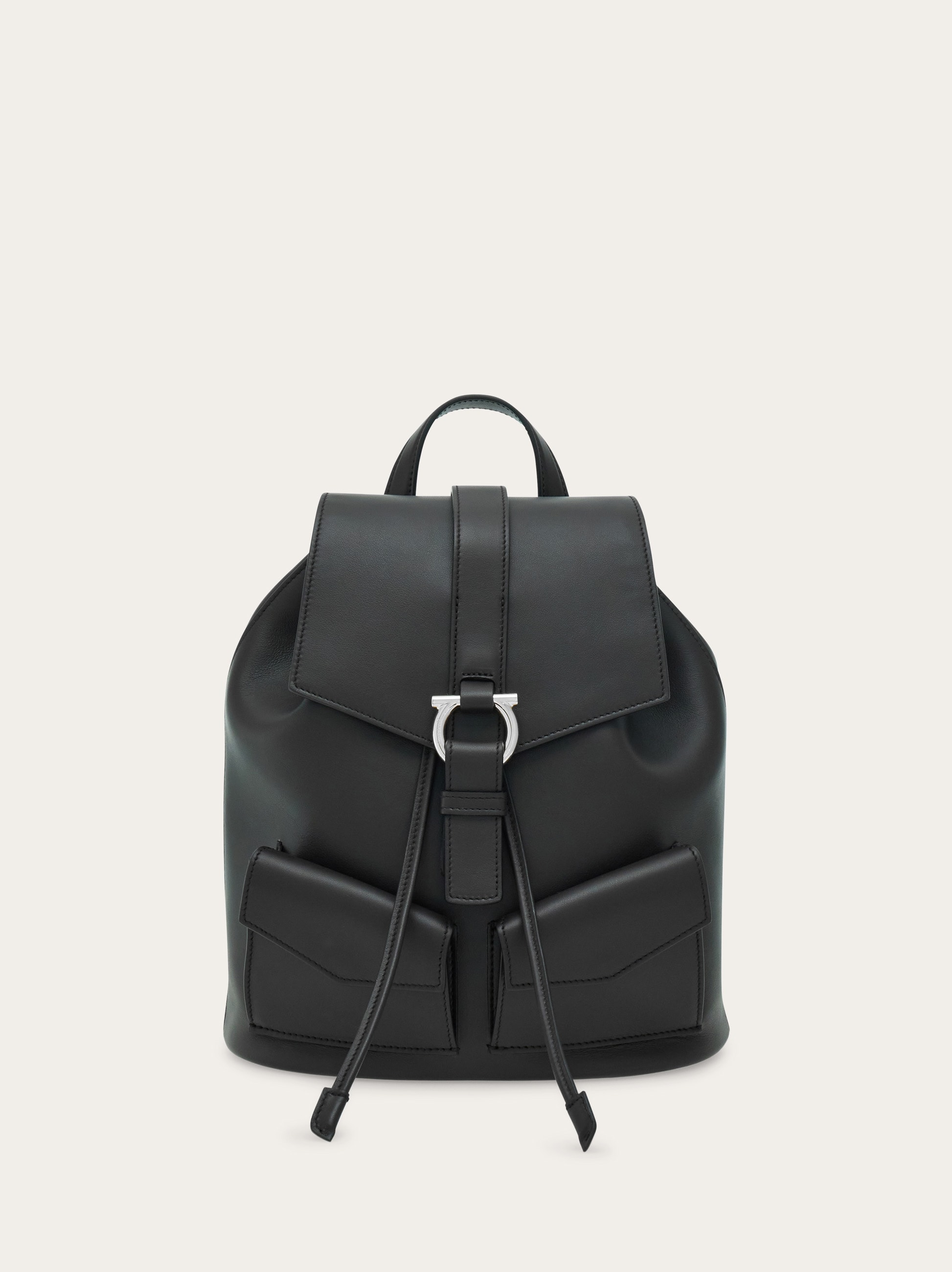 Salvatore Ferragamo ブラック パーティーバッグ バックパック(M) - ウィメンズ | Ferragamo