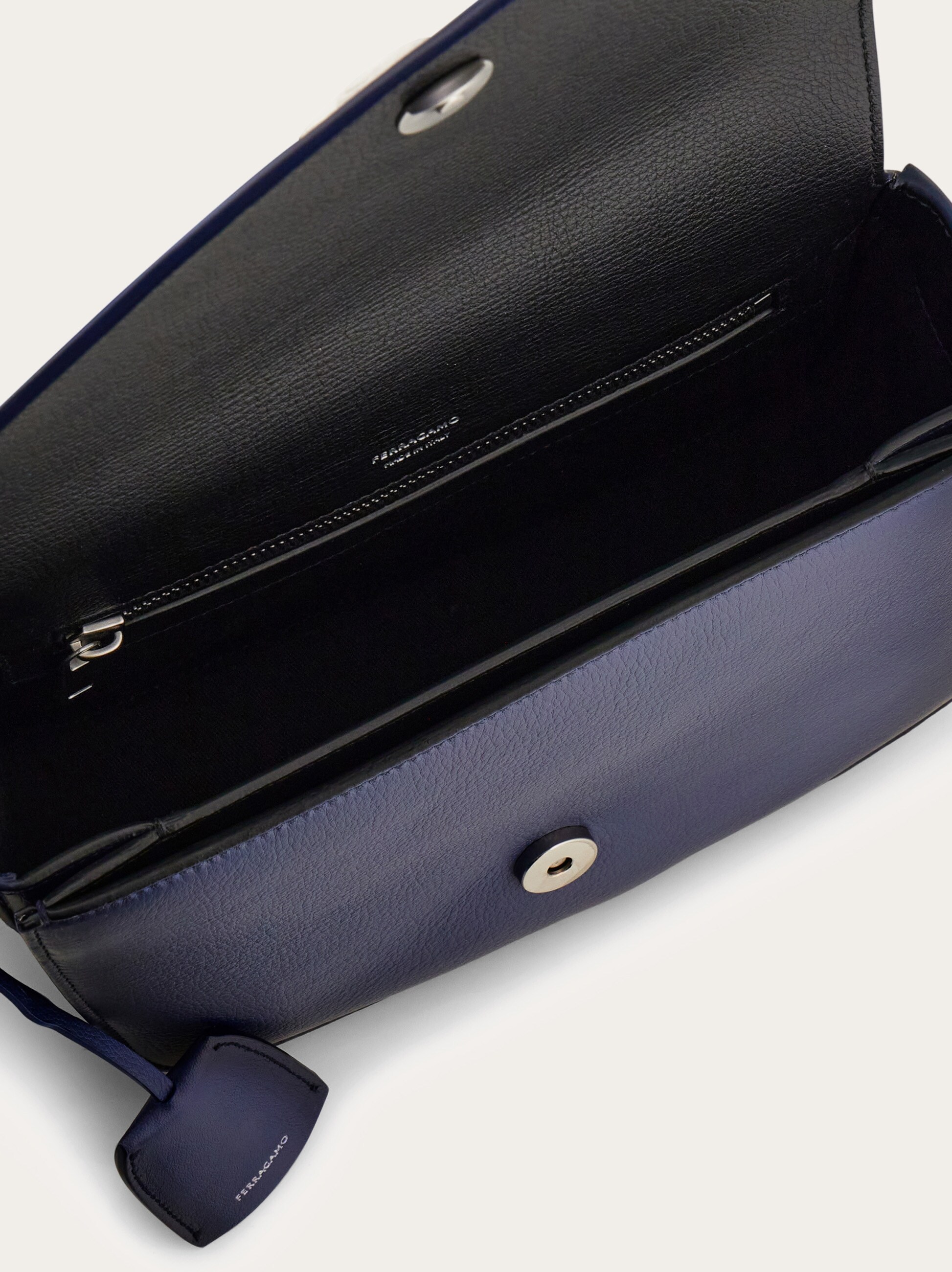 Fiamma ショルダーバッグ - メンズ | Ferragamo