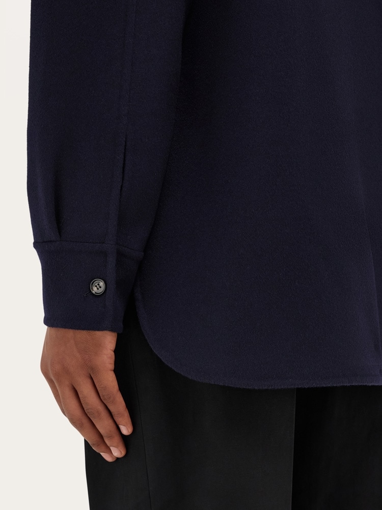 Sobrecamisa en mezcla de cachemira Gallery image 4