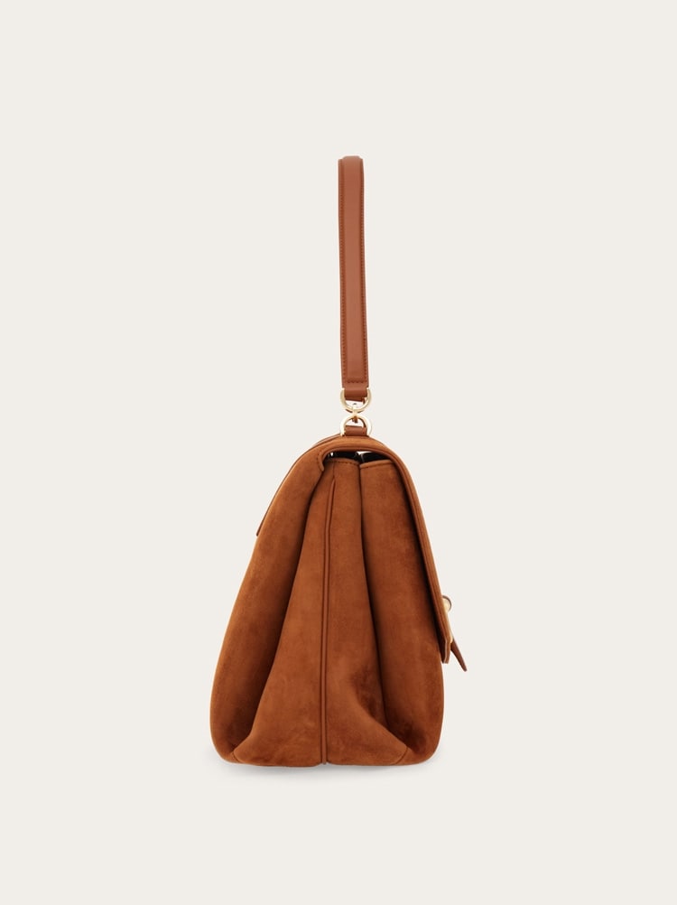 Front flap shoulder bag (L) Gallery image 4
