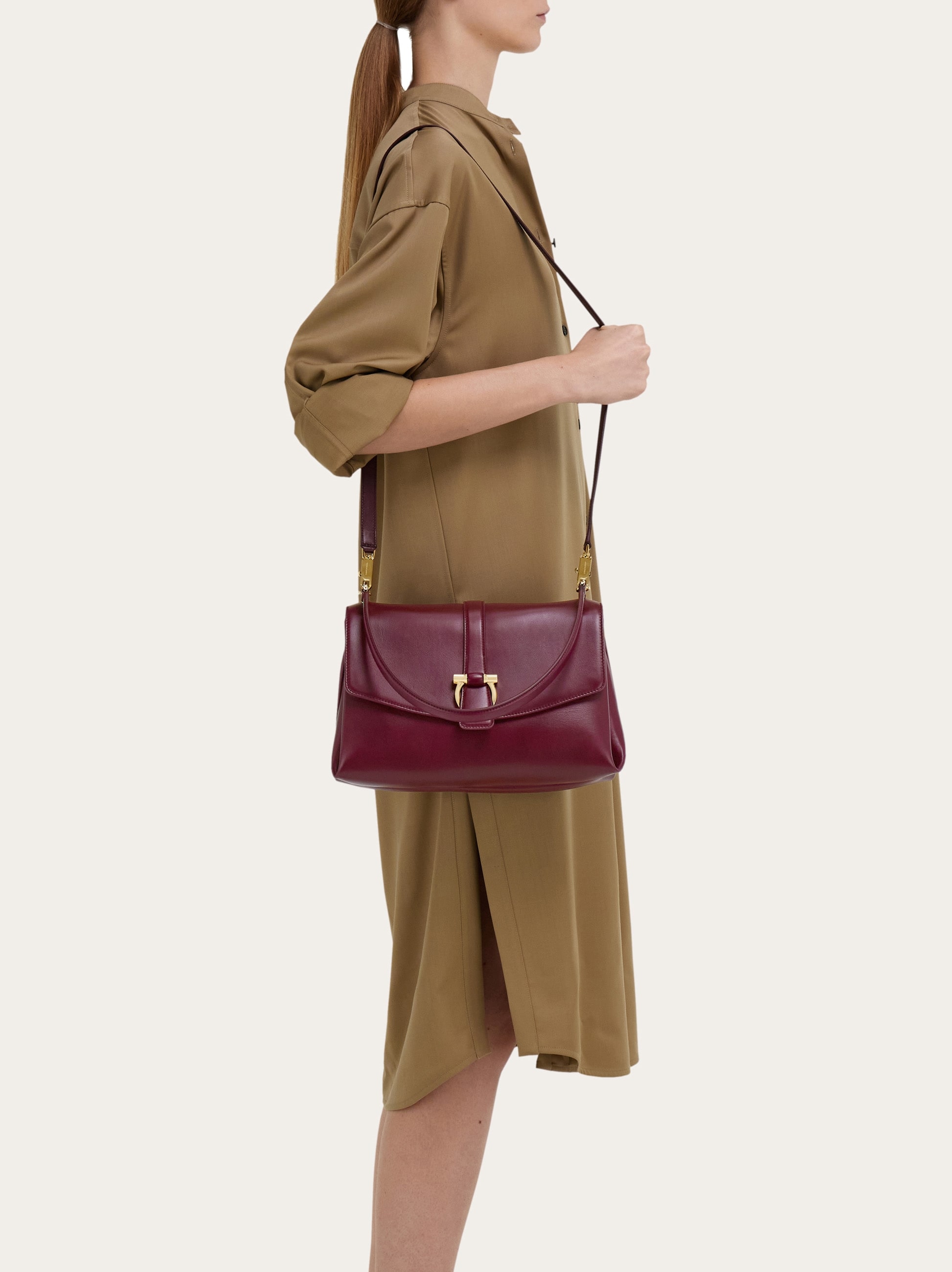 フロントフラップ ハンドバッグ - ウィメンズ | Ferragamo