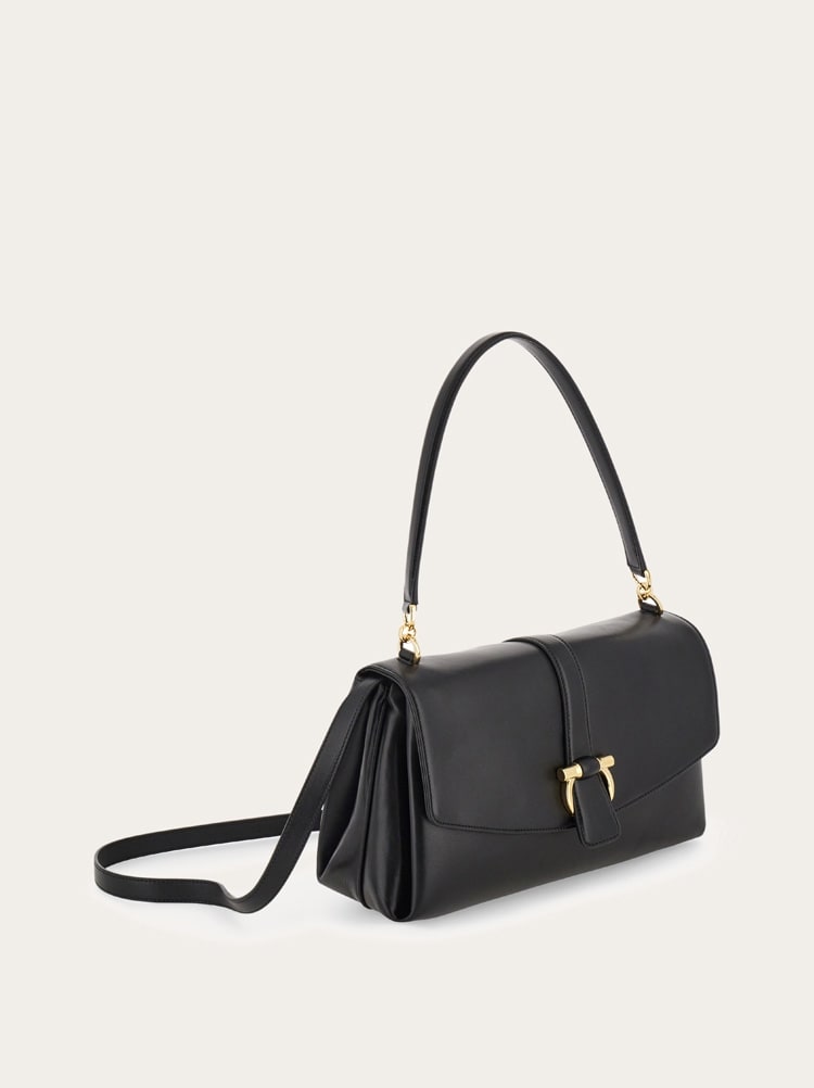 Borsa a spalla con patta frontale (S) Gallery image 7