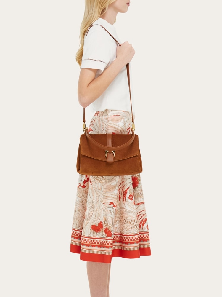 Borsa a spalla con patta frontale (S) Gallery image 3