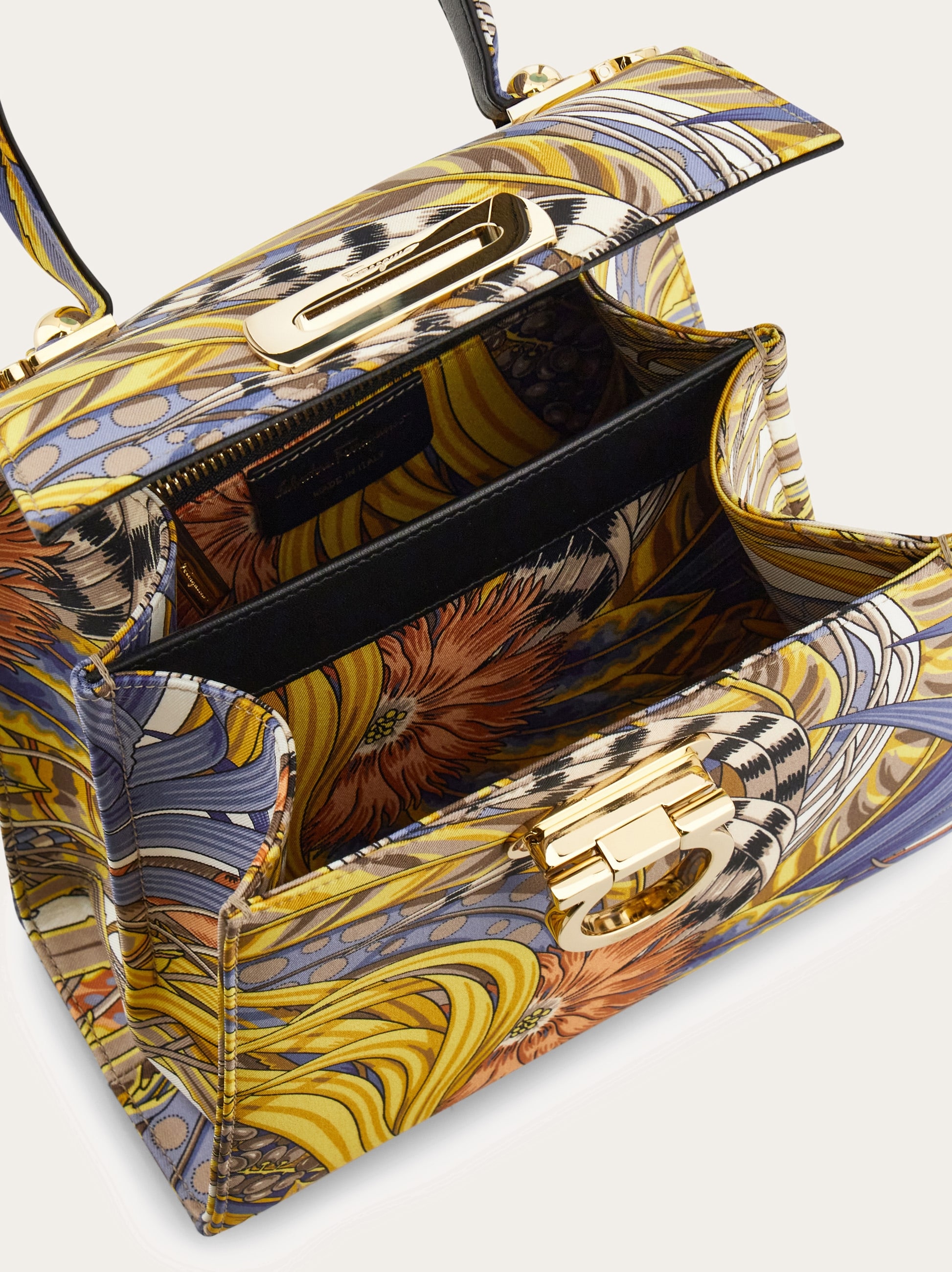 Iconic Top Handle (S) - Women | Ferragamo