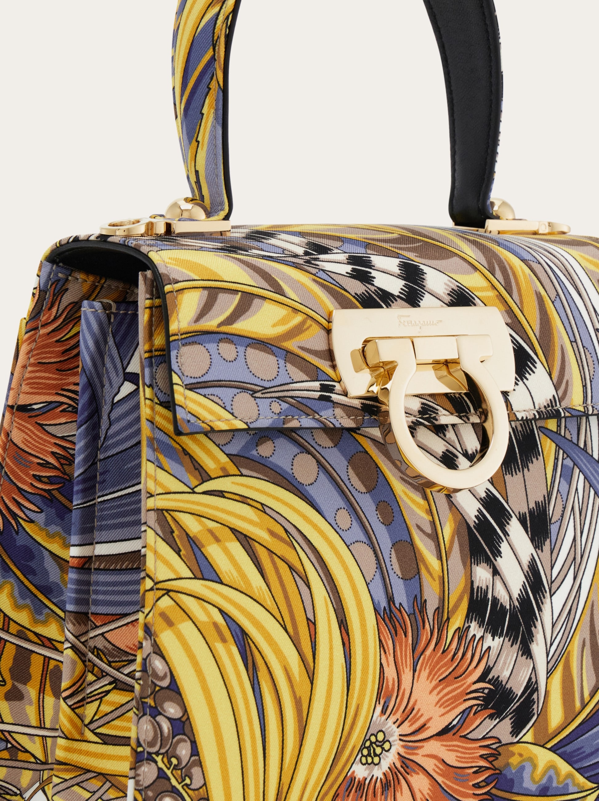 Iconic Top Handle (S) - Women | Ferragamo