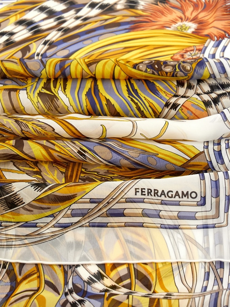 シルクストール Gallery image 6