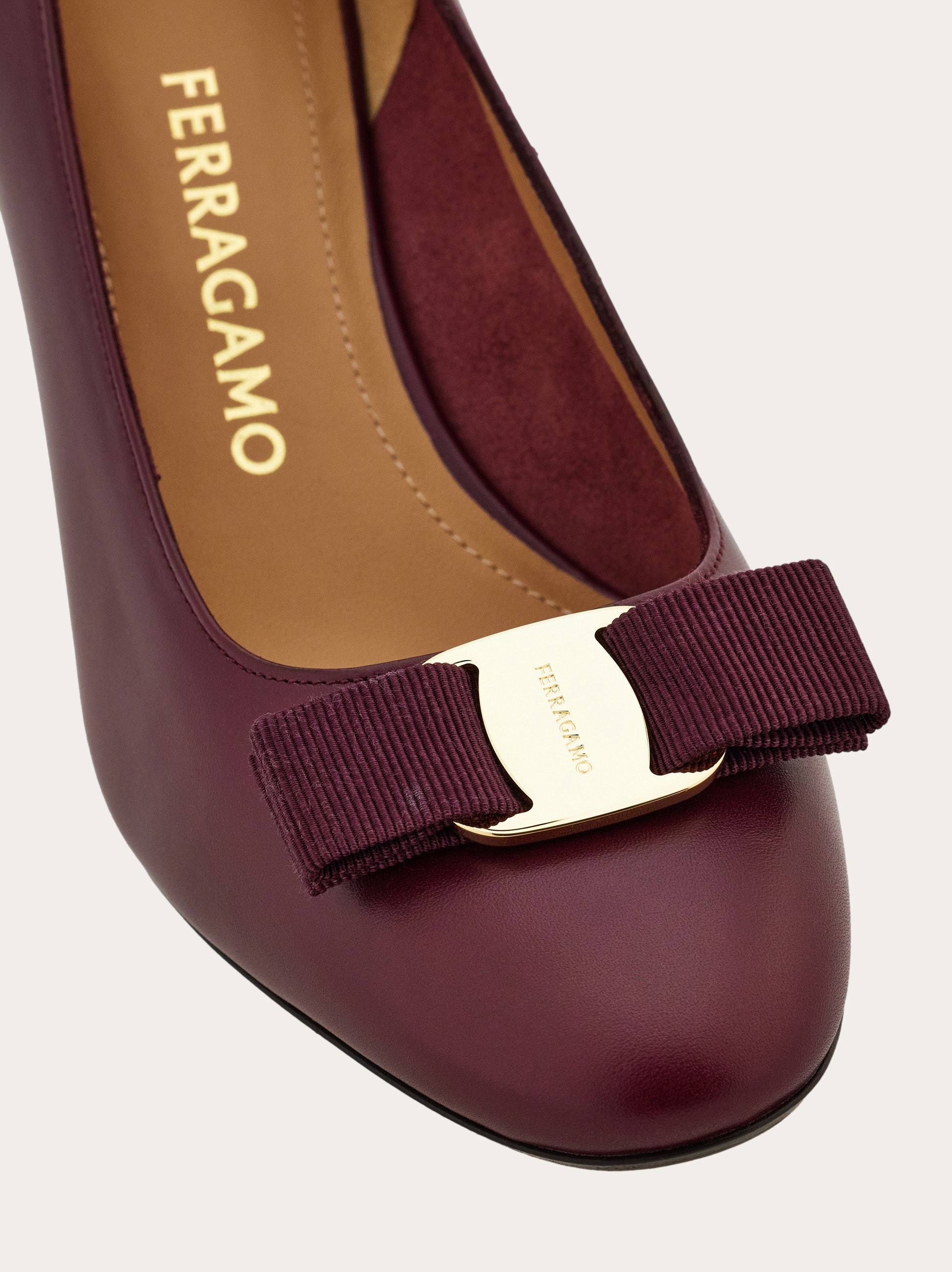 Vara bow block heel pump - Women | Ferragamo