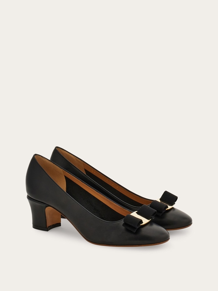 Vara bow block heel pump Gallery image 2