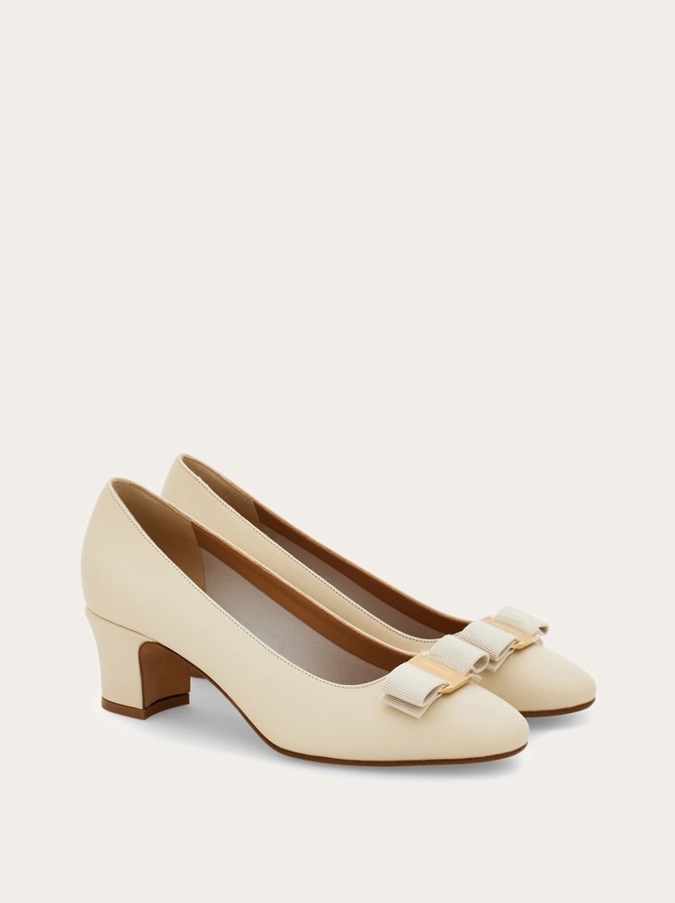 Vara bow block heel pump Gallery image 2