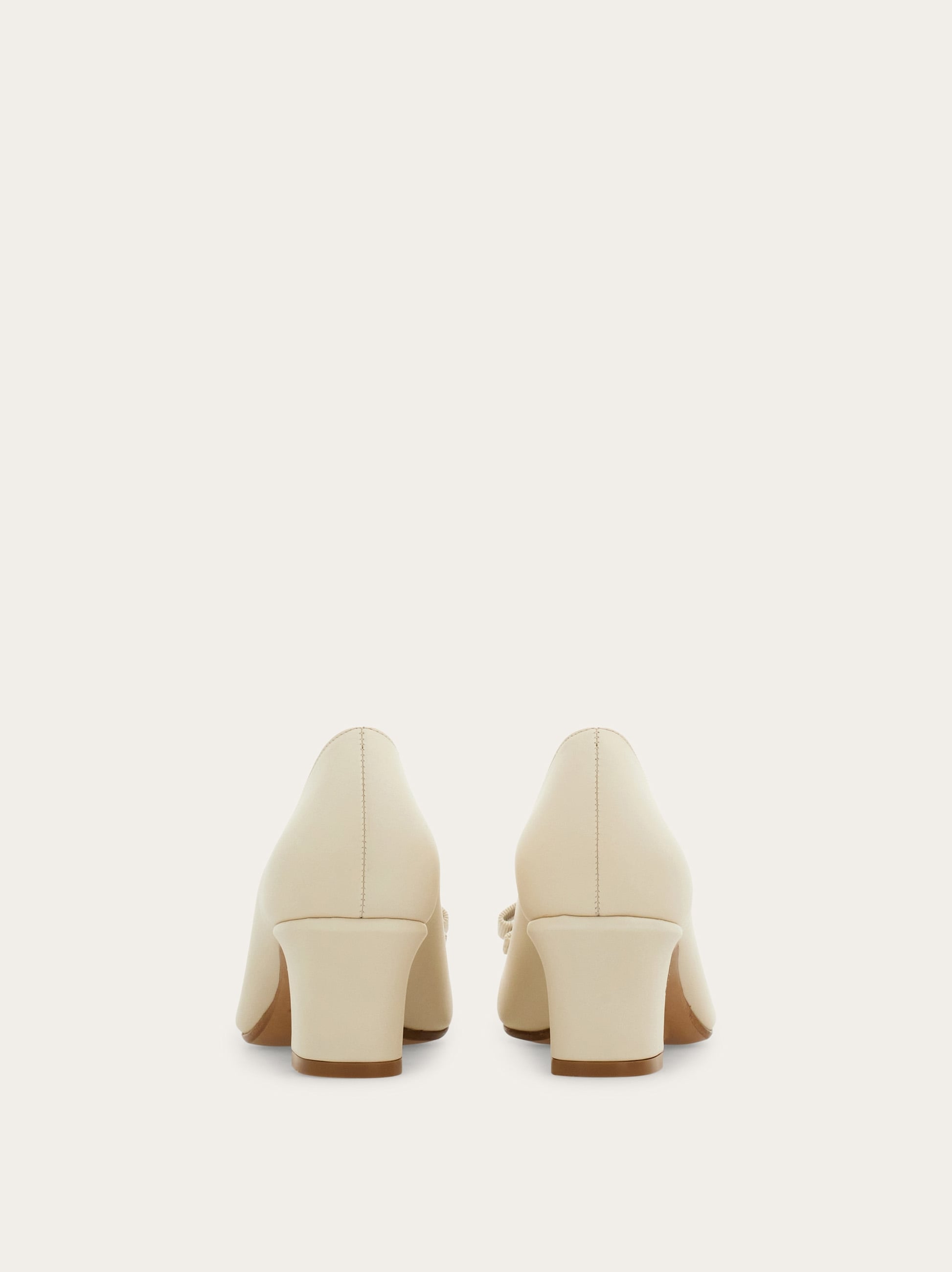 Vara bow block heel pump - Women | Ferragamo
