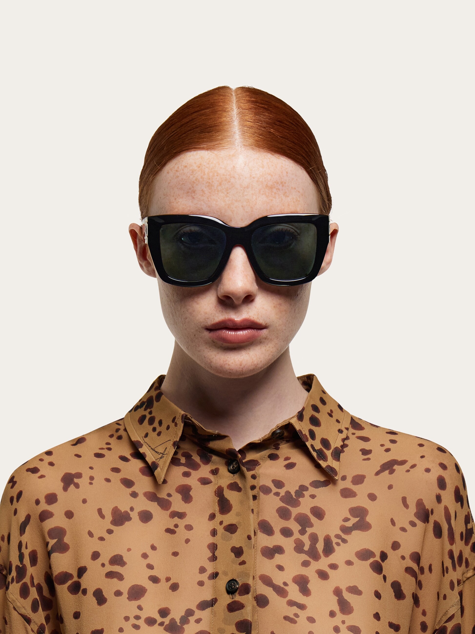 Square frame sunglasses - Women | Ferragamo