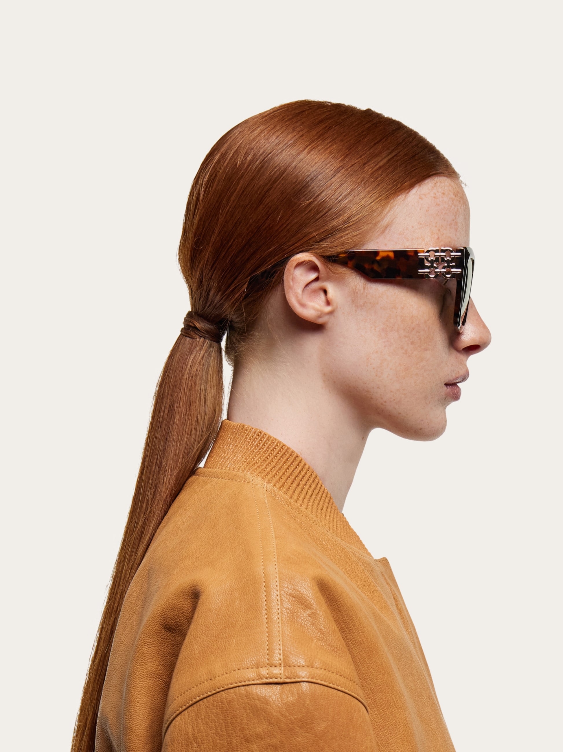 Square frame sunglasses - Women | Ferragamo