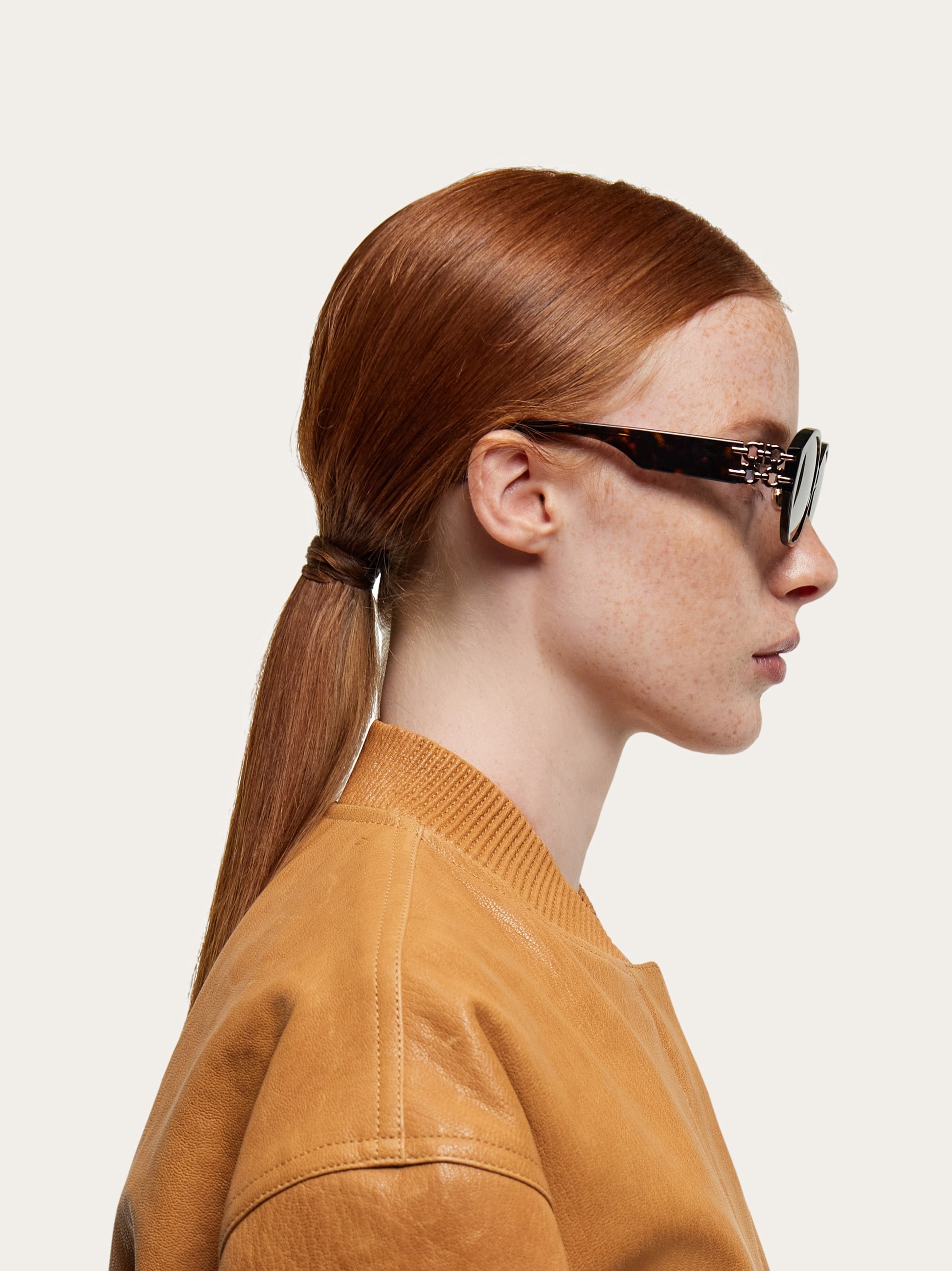 オーバルフレームサングラス - ウィメンズ | Ferragamo