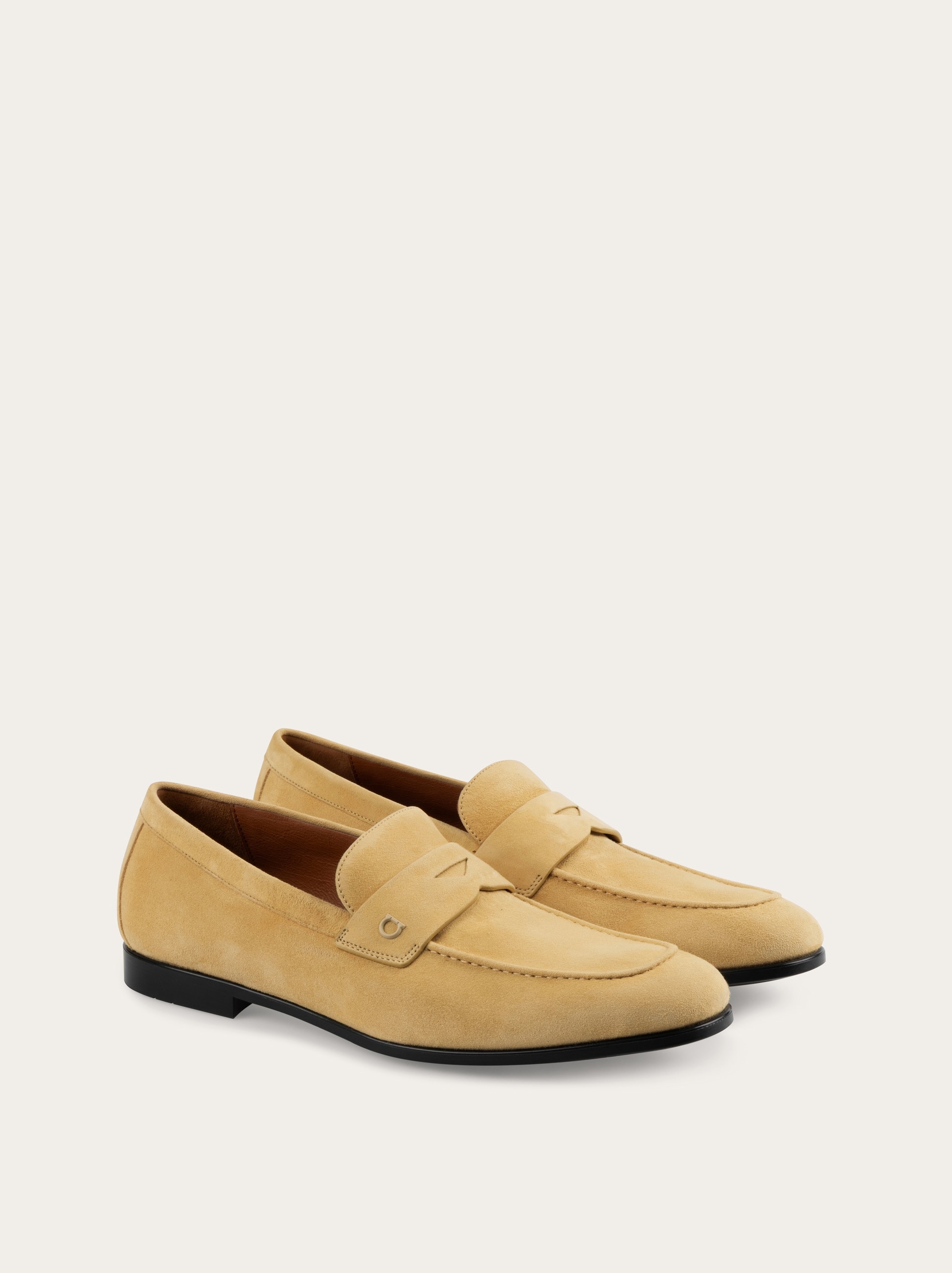 FERRAGAMO ローファー　キャメル色 美品】フェラガモガンチーニローファー キャメル ゴールドチェーン装飾