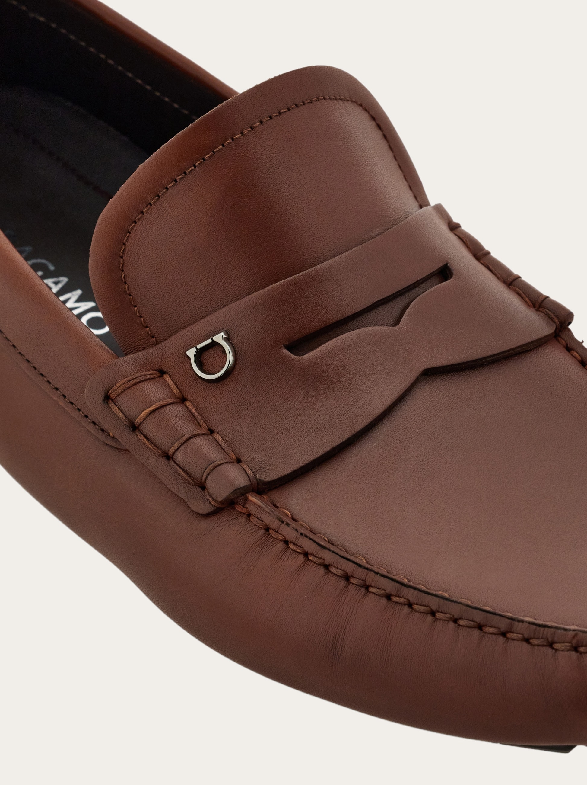 Penny driver - Men | Ferragamo