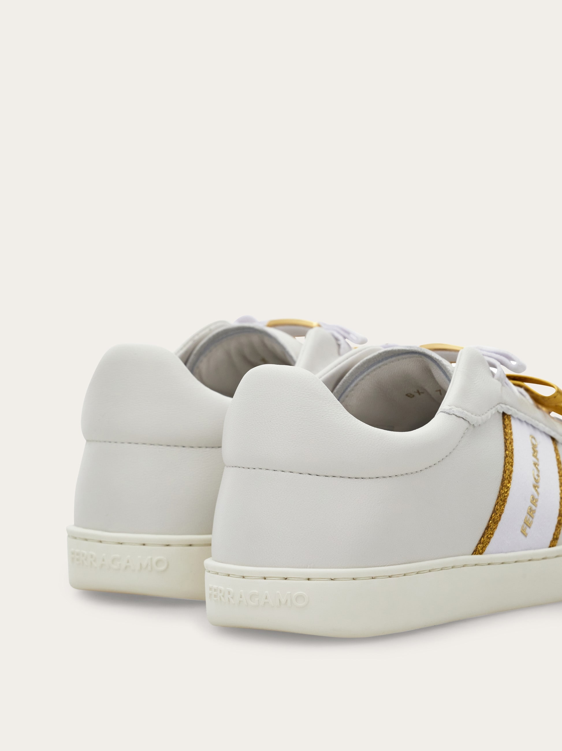 Salvatore Ferragamo / ローカットスニーカー/--/WHT スニーカー - ウィメンズ | Ferragamo