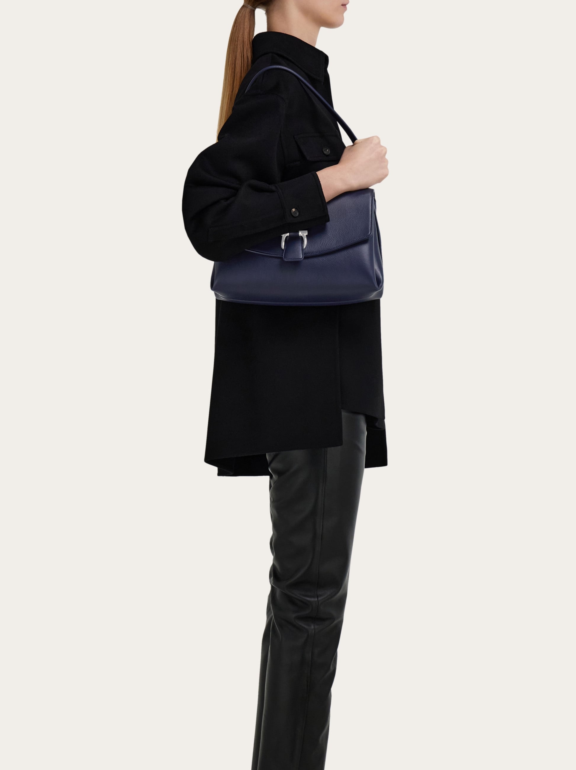 Front flap shoulder bag (S) - Women | Ferragamo