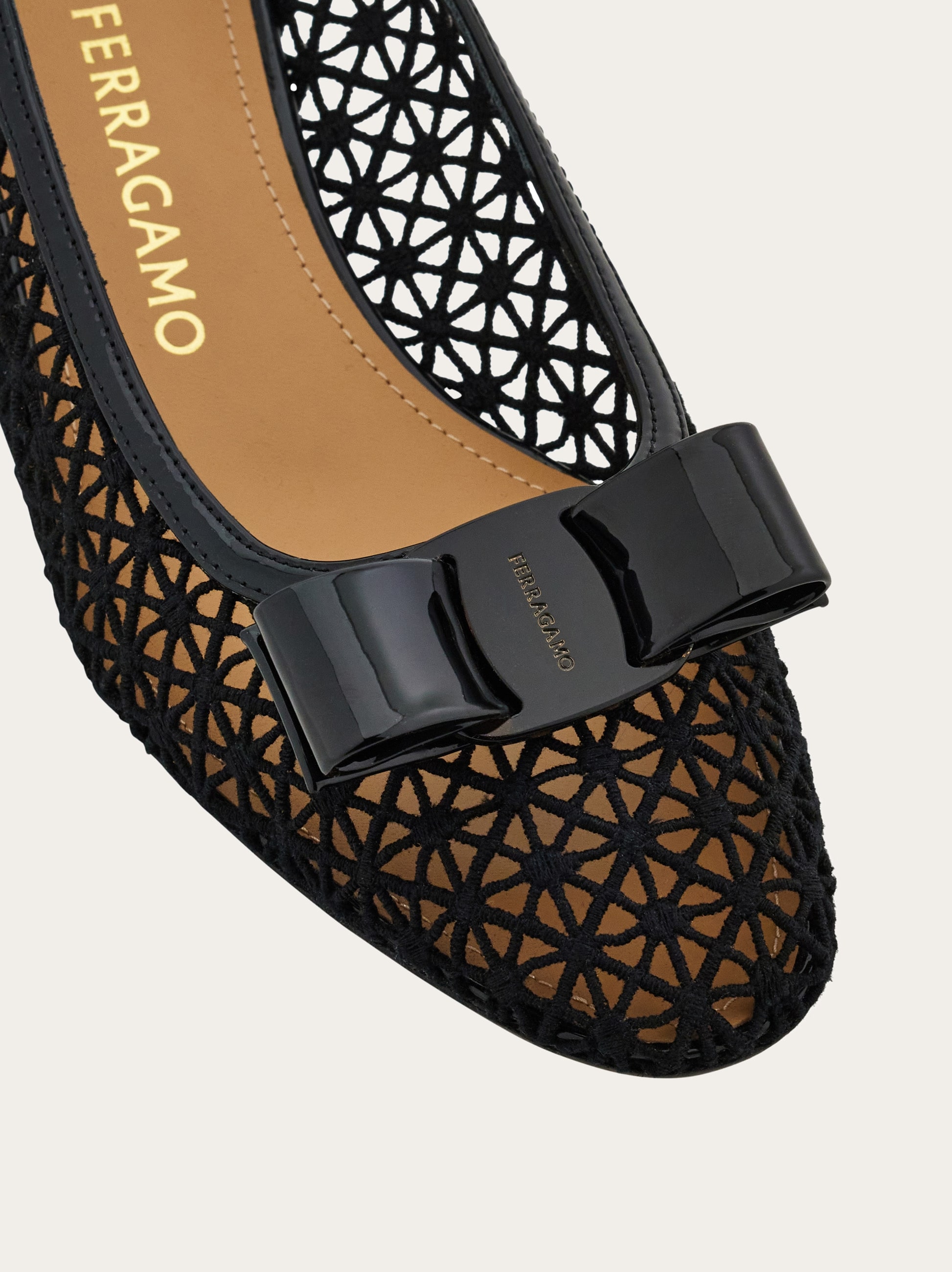 ヴァラ リボン パンプス - ウィメンズ | Ferragamo