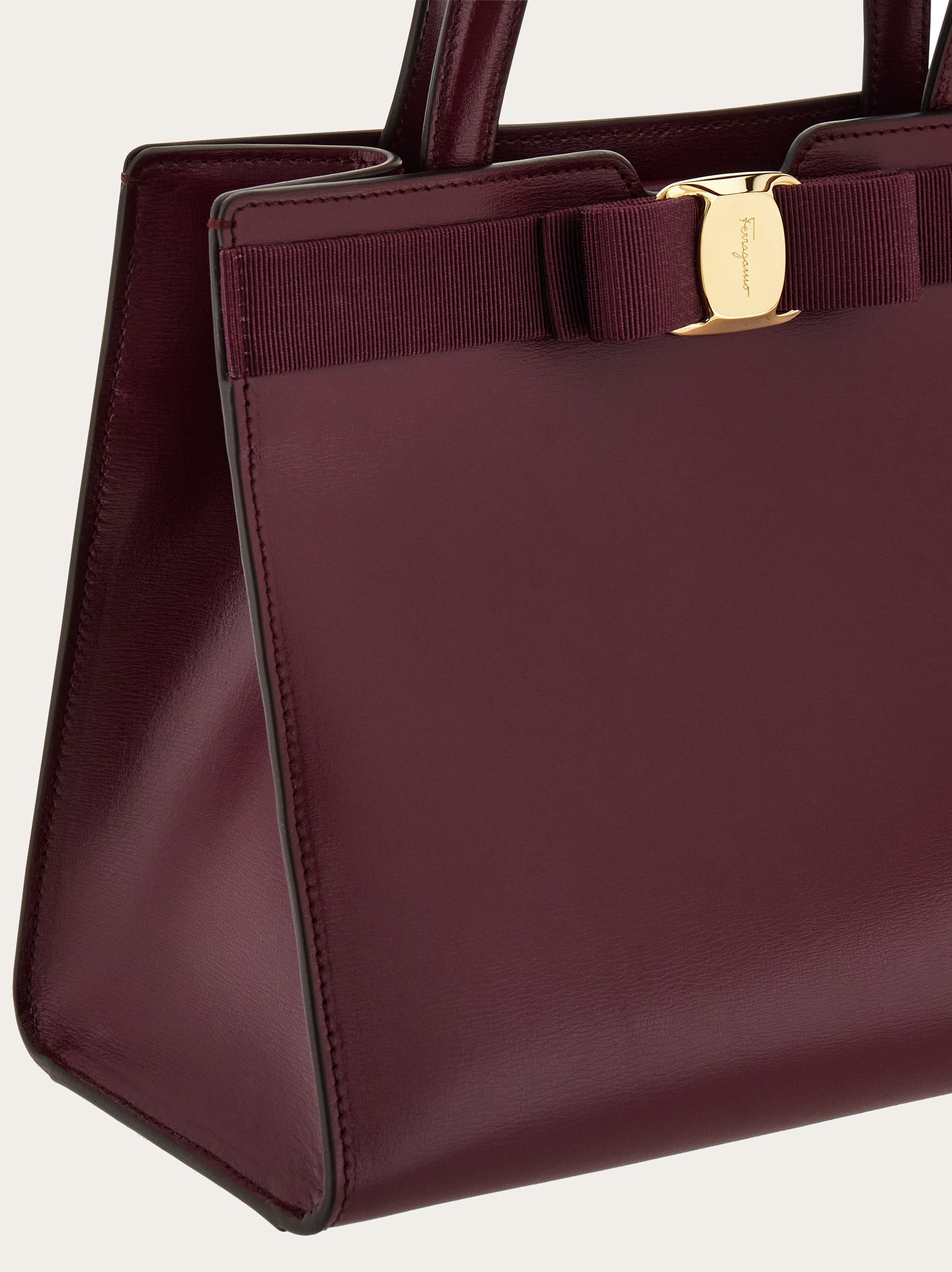 ヴァラ リボン トップハンドル - ウィメンズ | Ferragamo