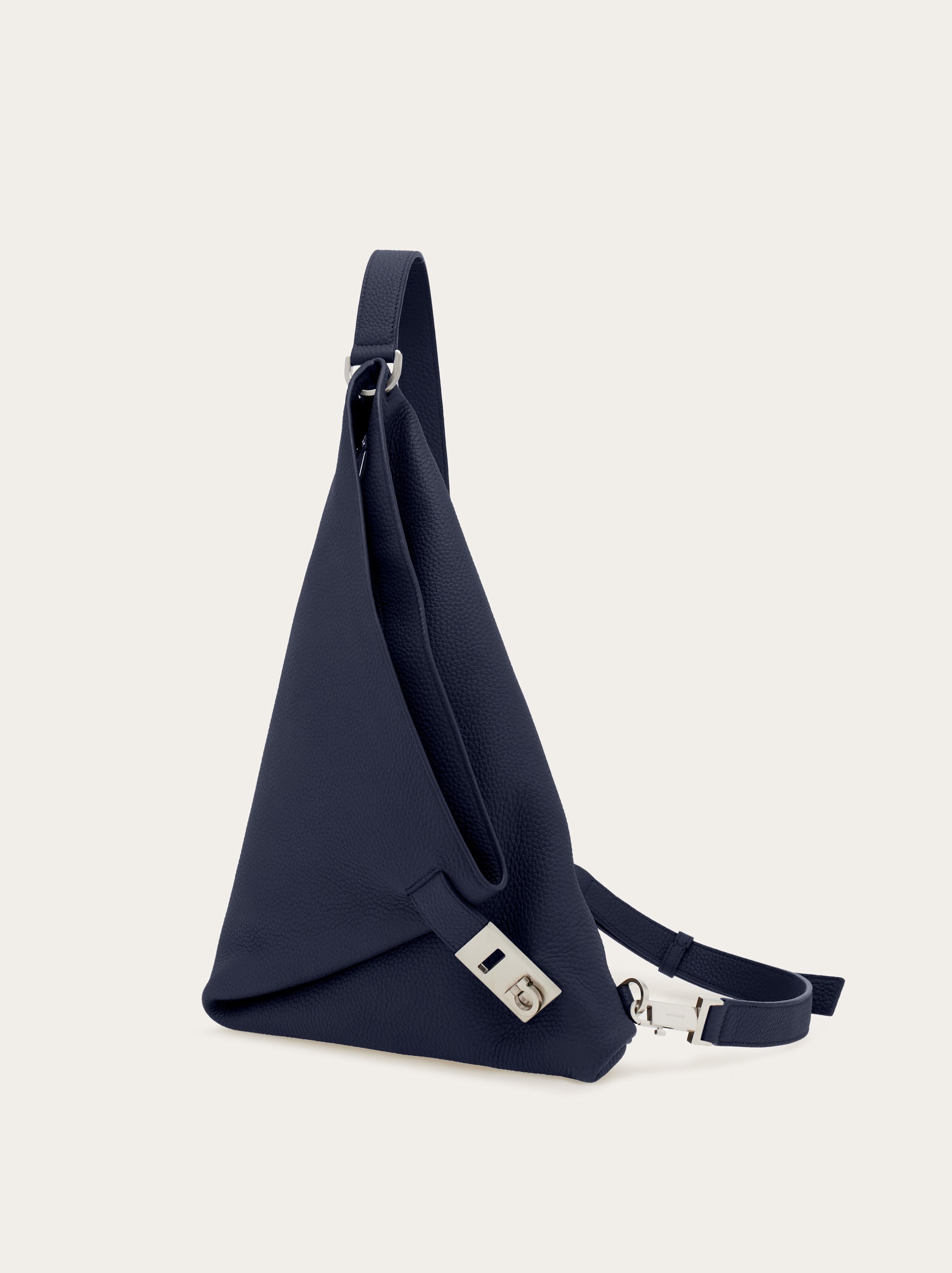 日本限定商品】ショルダーバッグ - メンズ | Ferragamo