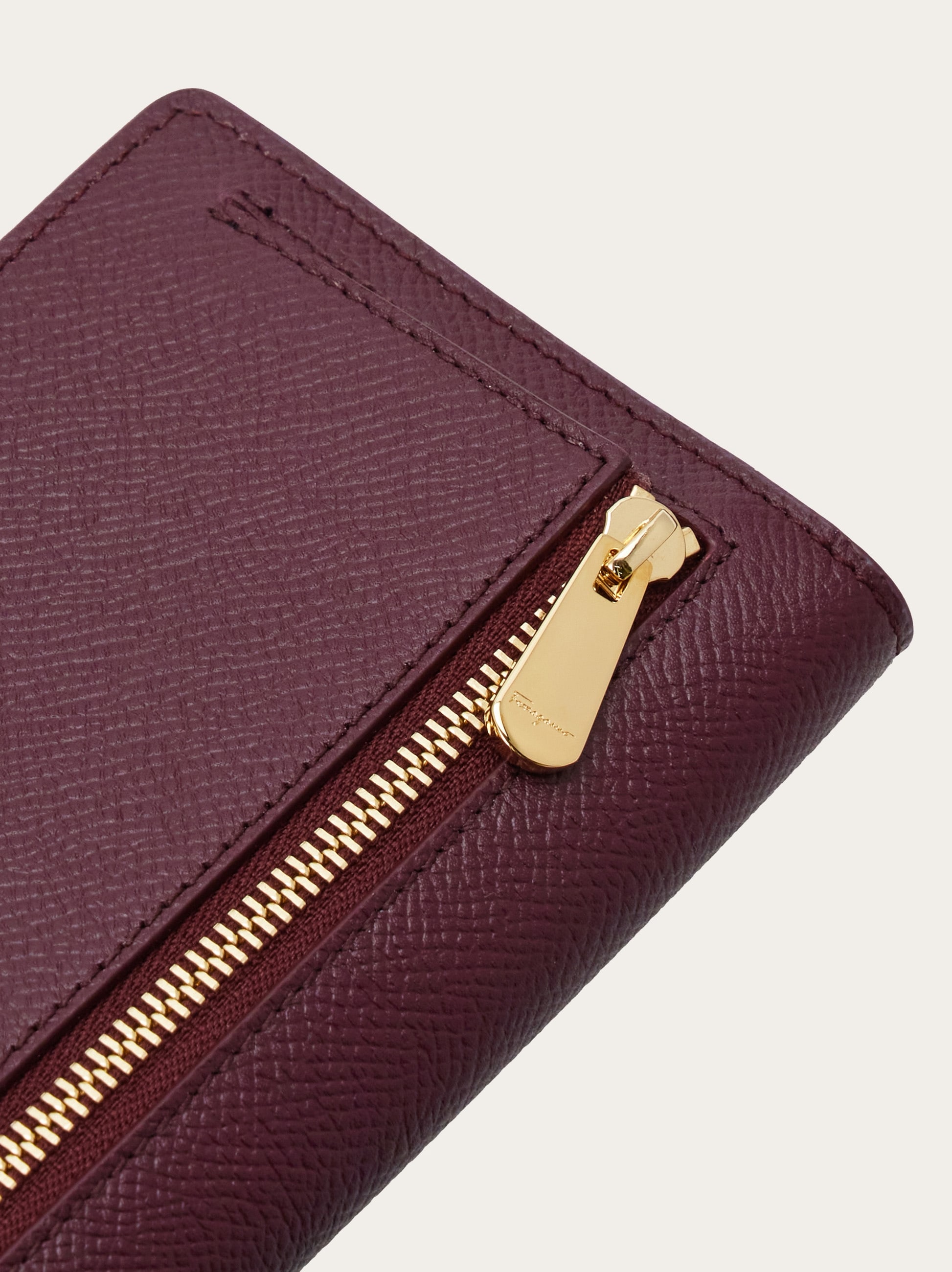 ヴァラ リボン ウォレット - ウィメンズ | Ferragamo