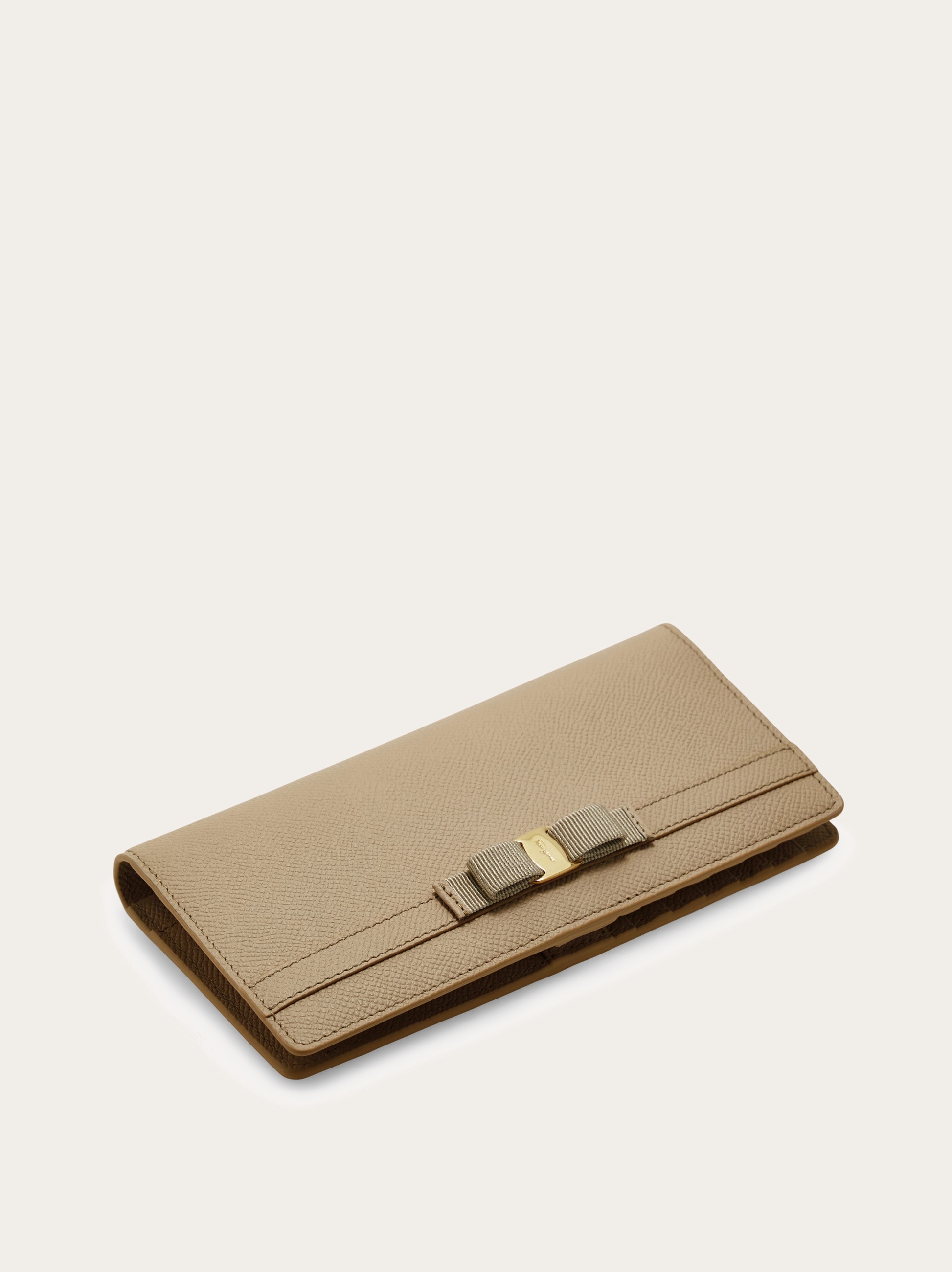 日本限定商品】ヴァラ リボン ウォレット - ウィメンズ | Ferragamo